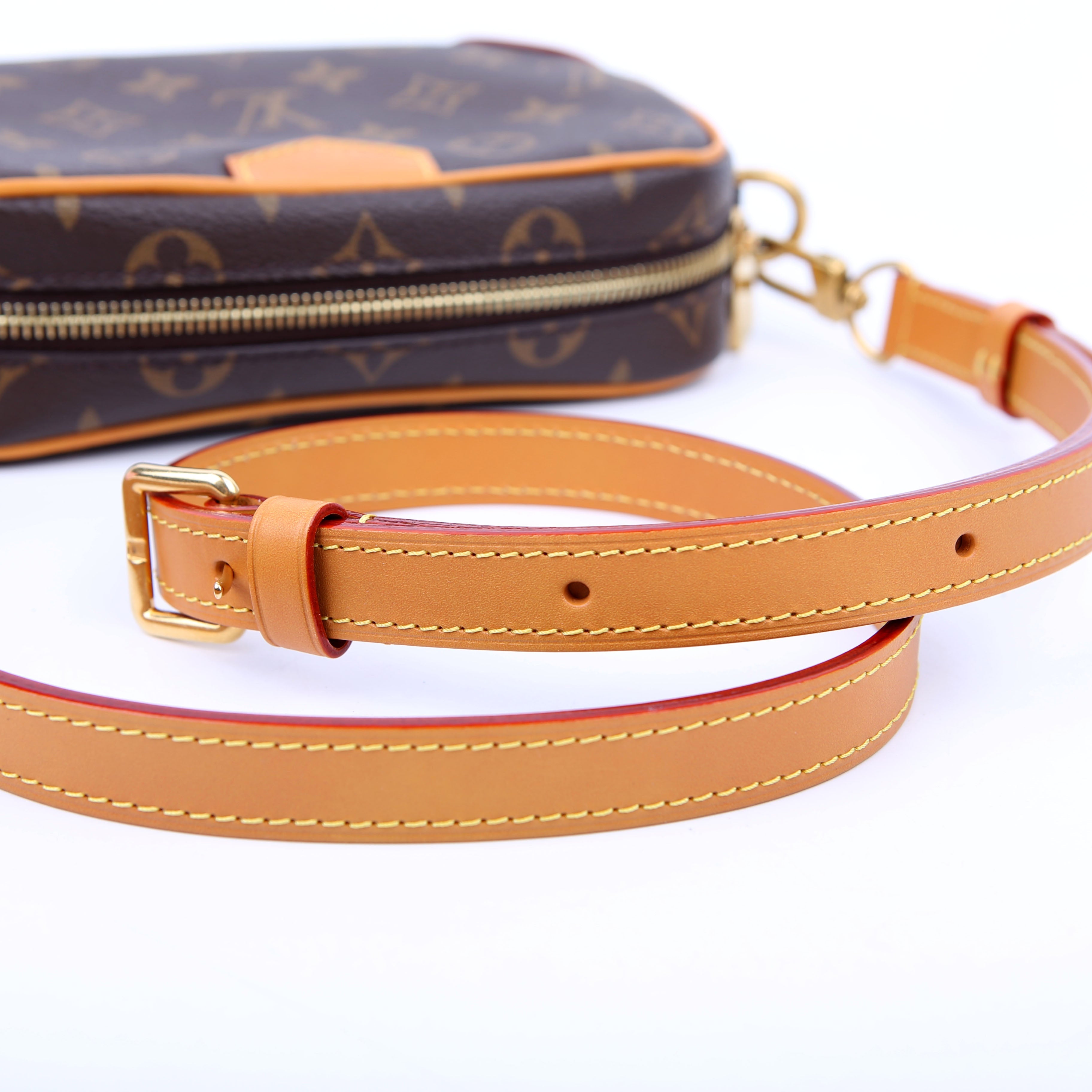 Trocadero Wearable Wallet Monogram