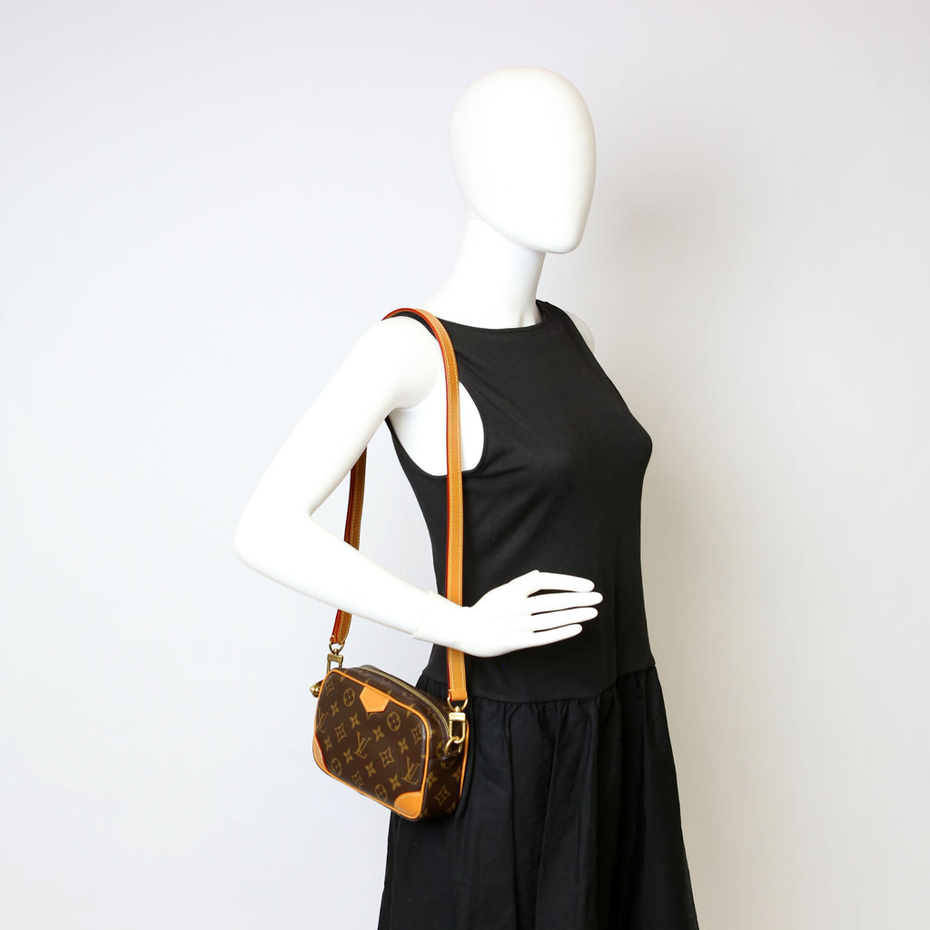 Trocadero Wearable Wallet Monogram