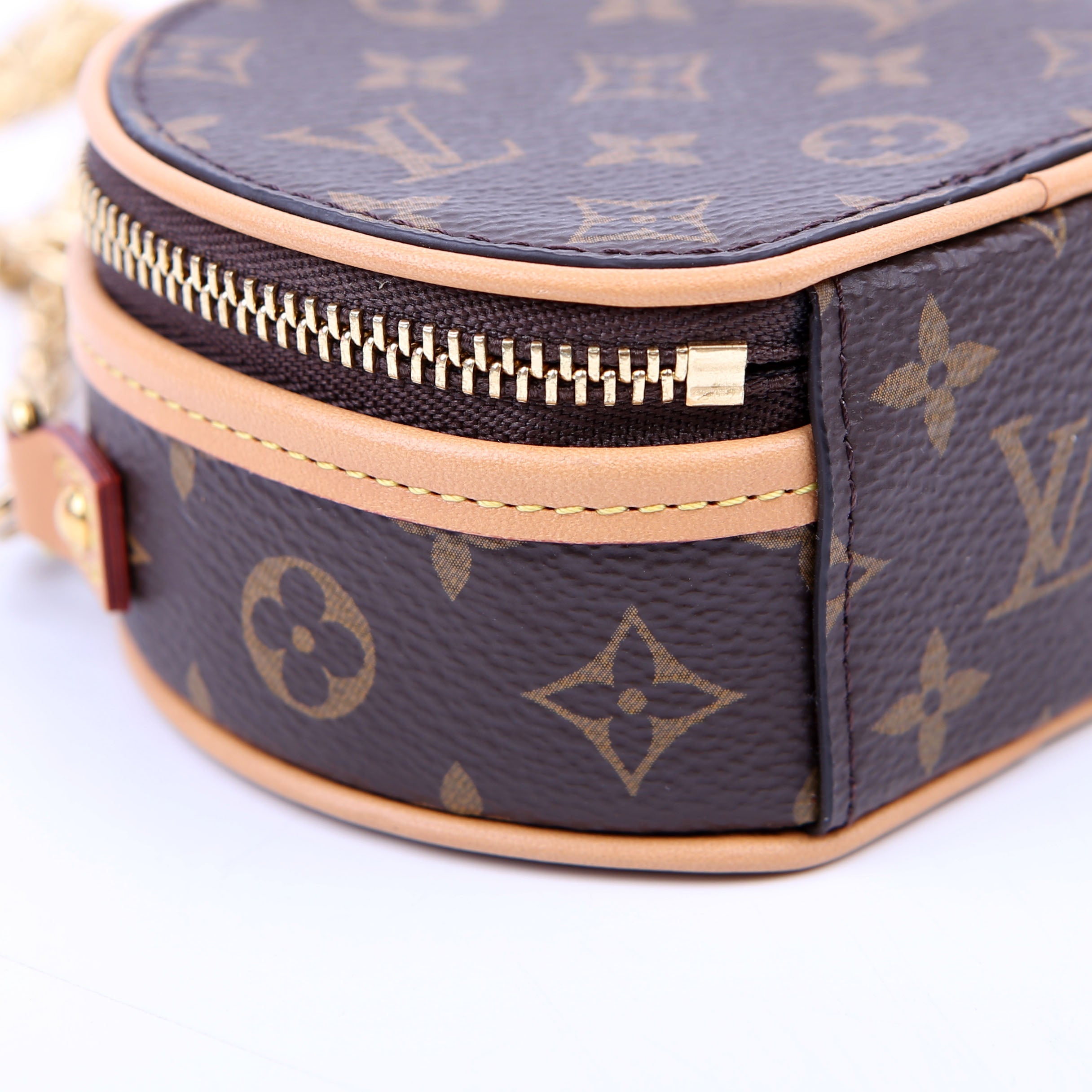 Mini Boite Chapeau Monogram