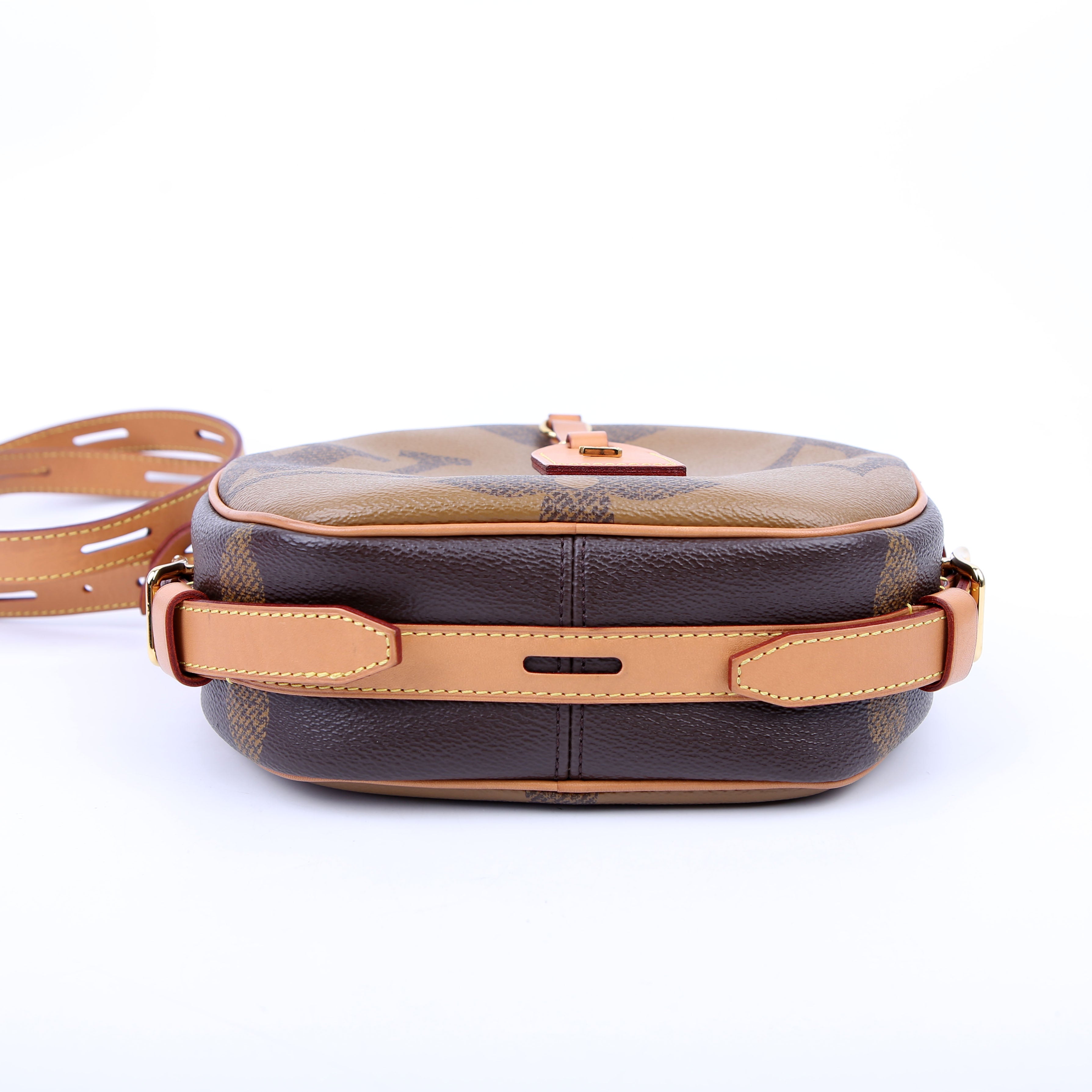 Boite Chapeau Reverse Giant Monogram