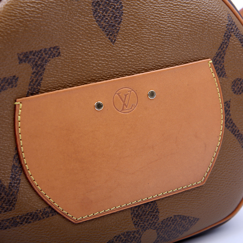 Boite Chapeau Reverse Giant Monogram