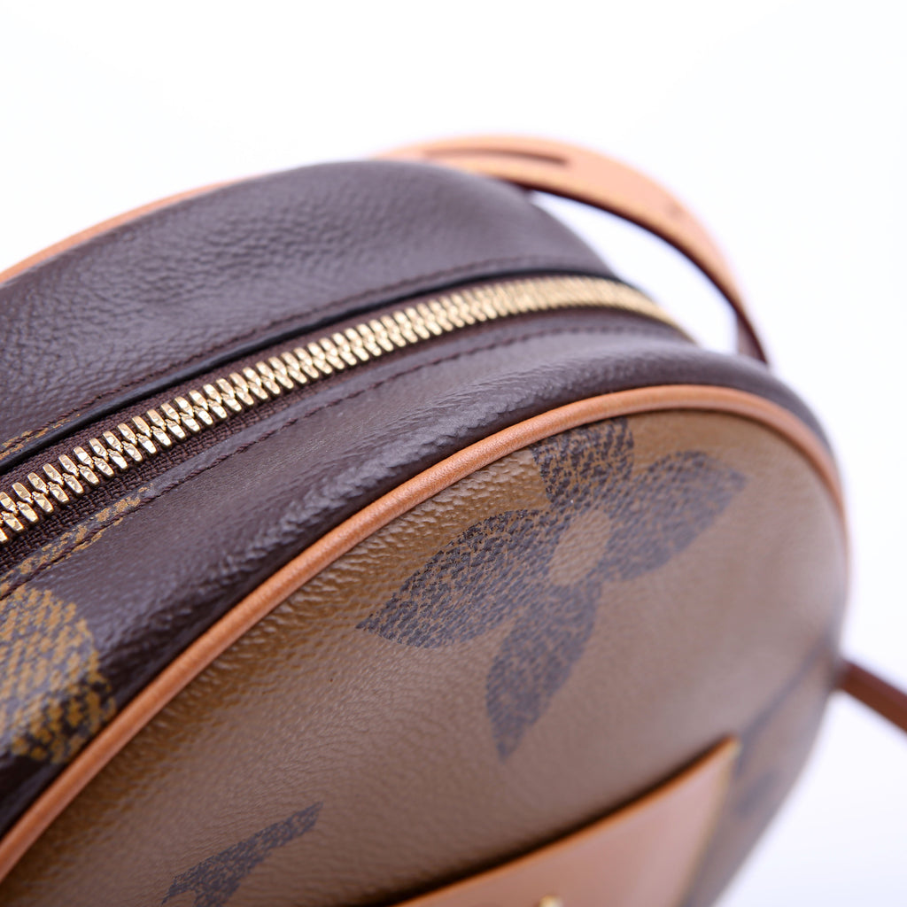 Boite Chapeau Reverse Giant Monogram