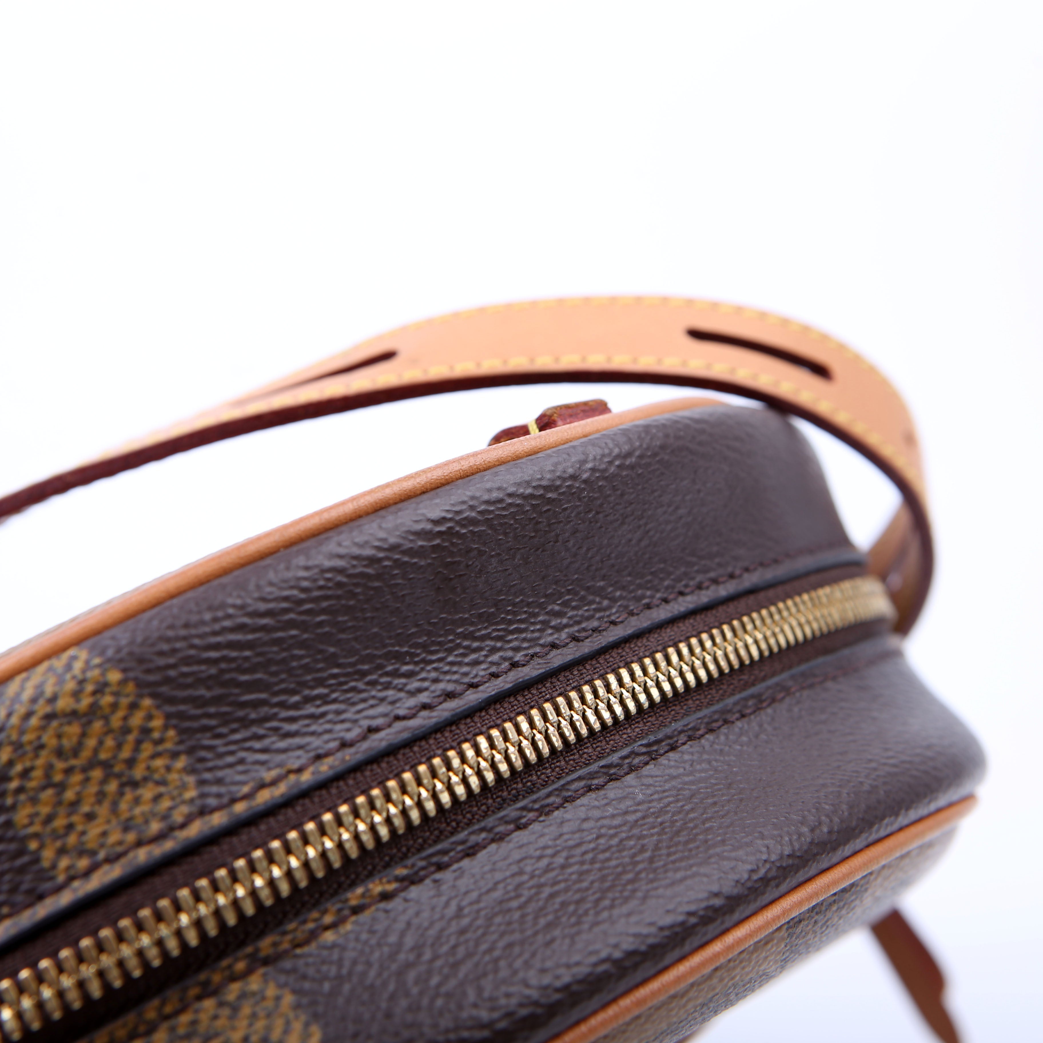 Boite Chapeau Reverse Giant Monogram
