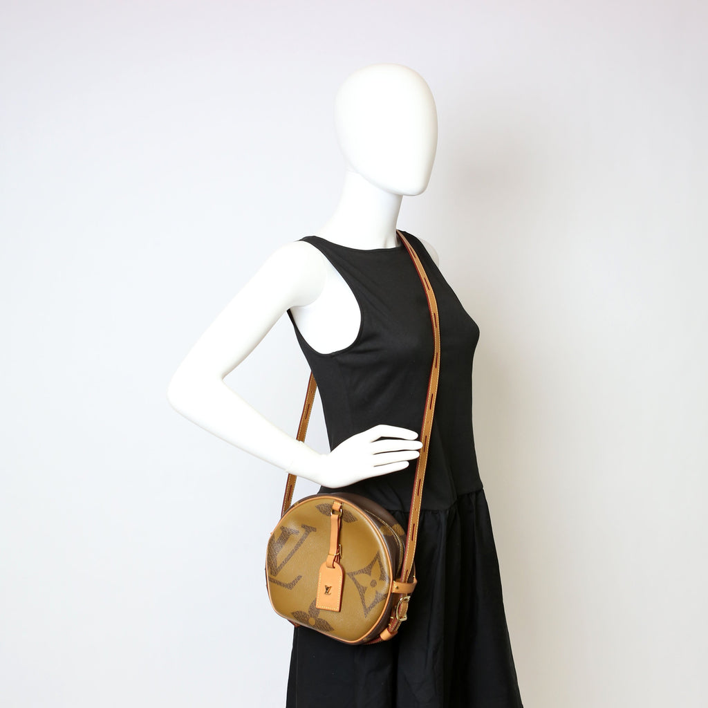 Boite Chapeau Reverse Giant Monogram