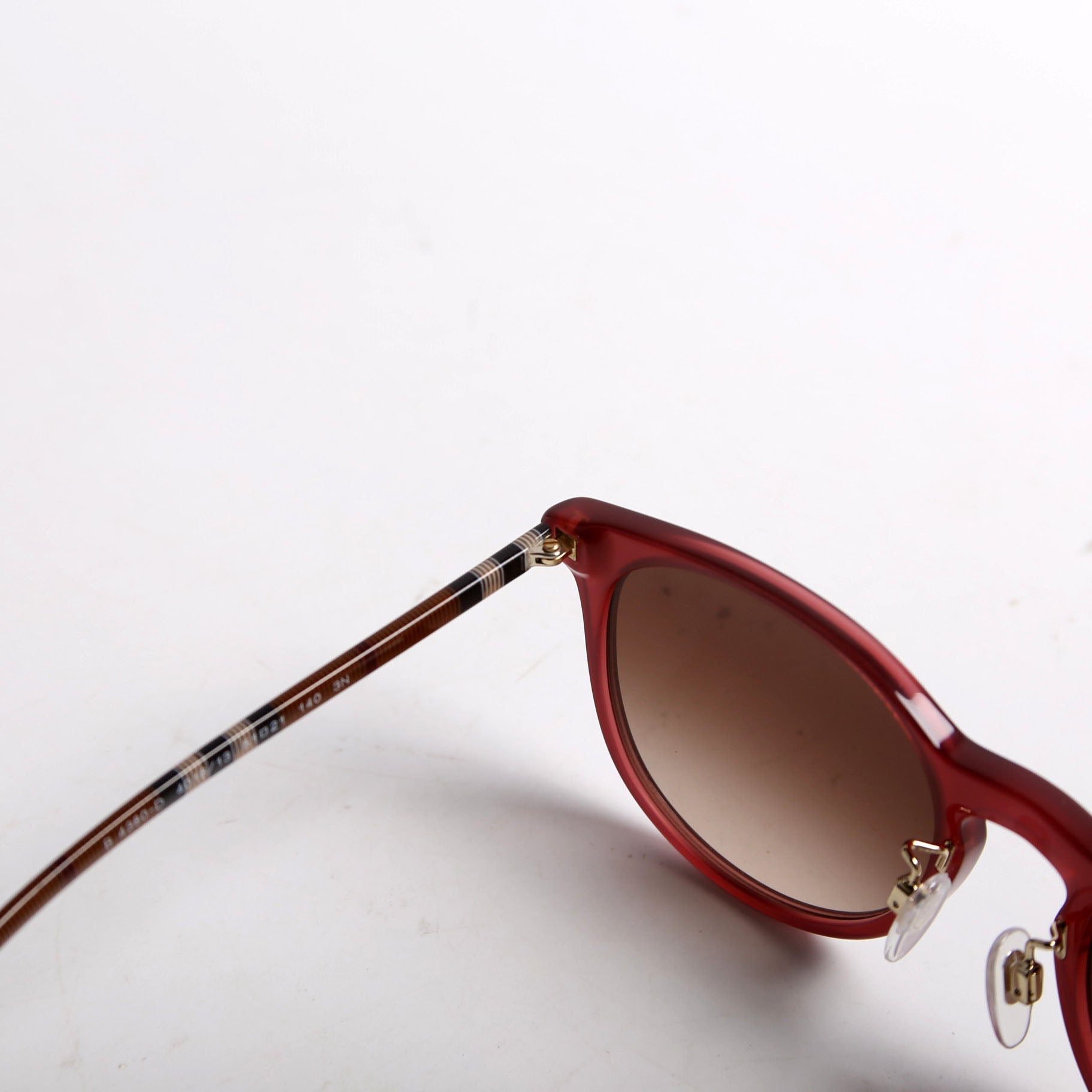 B4380 Bordeaux Round Sunglasses Plum