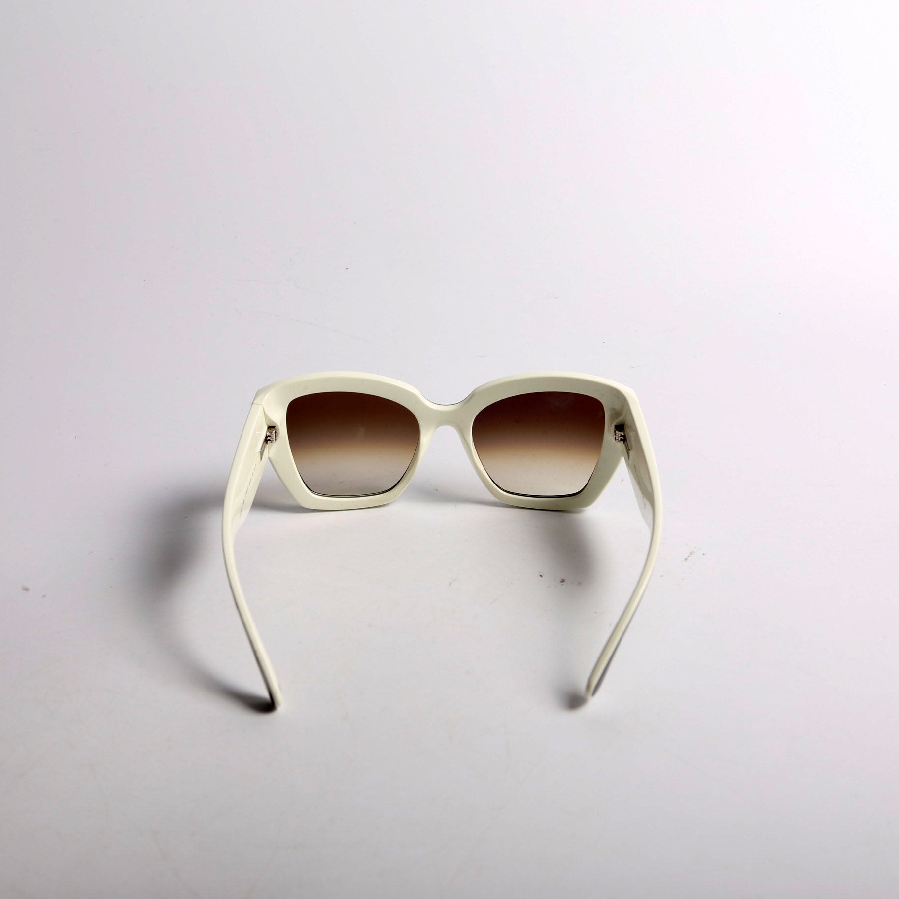6058 CC Acetate Sunglasses Black/White