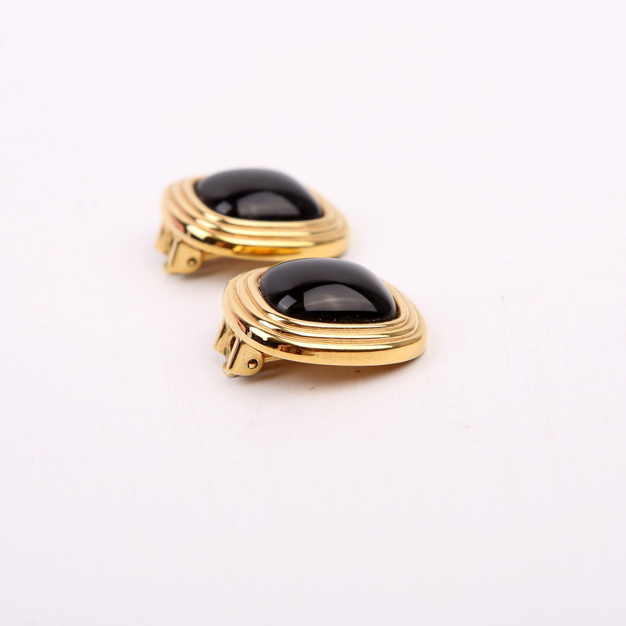 Resin Clip-Ons Vintage Earrings