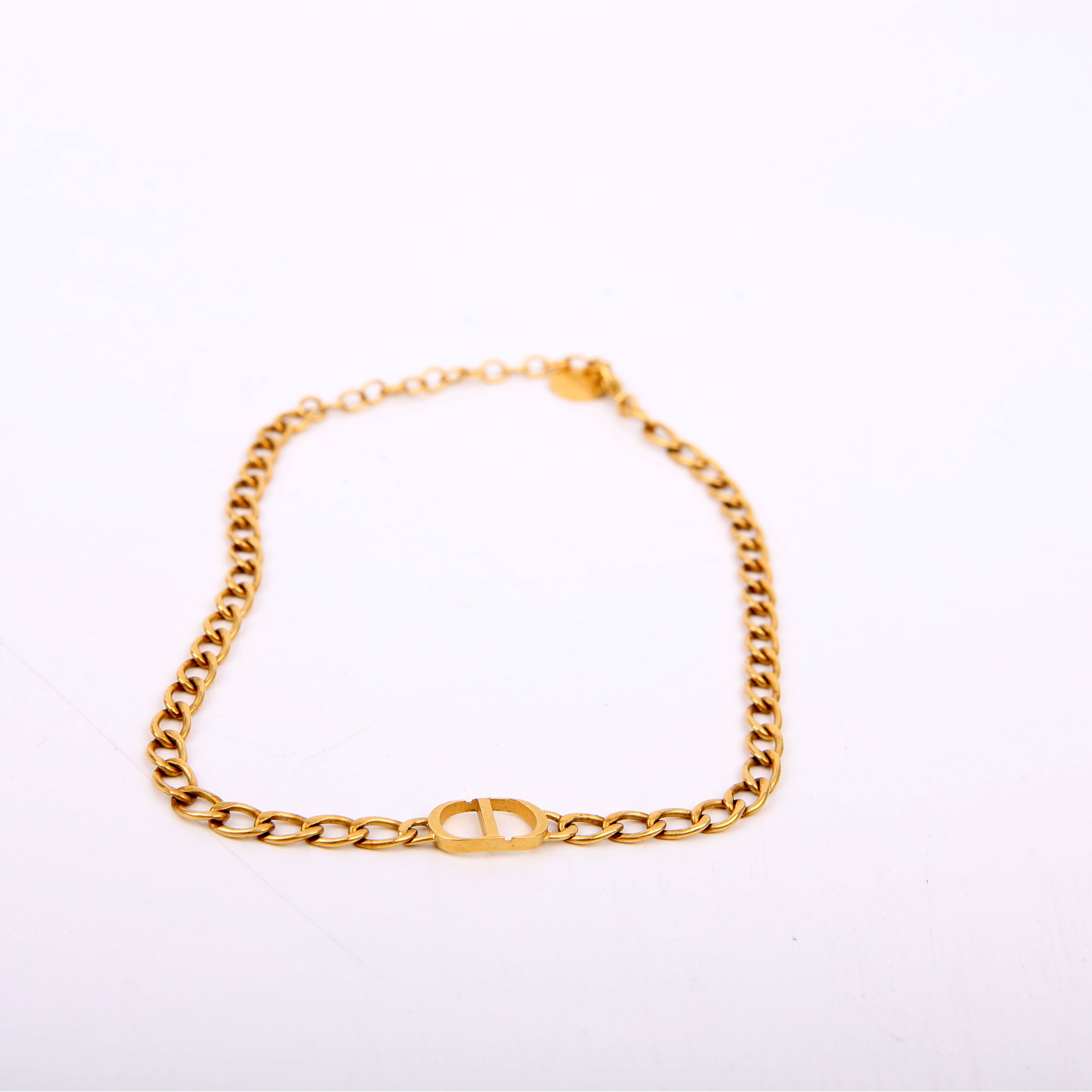 30 Montaigne Thin Choker Necklace