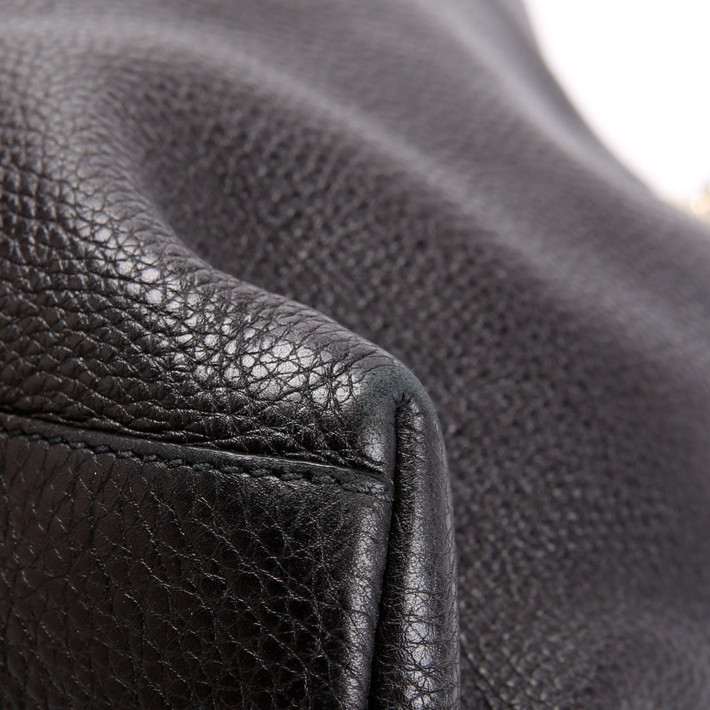 308982 Soho Leather Shoulder Medium Black/Gold