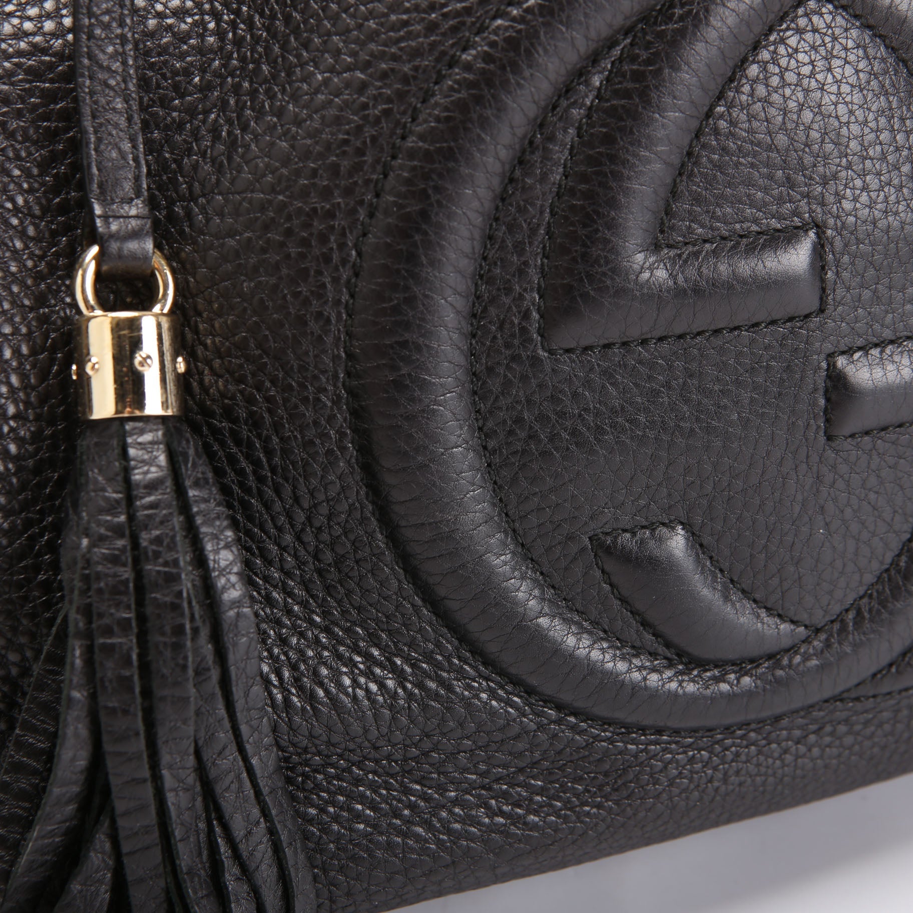 308982 Soho Leather Shoulder Medium Black/Gold