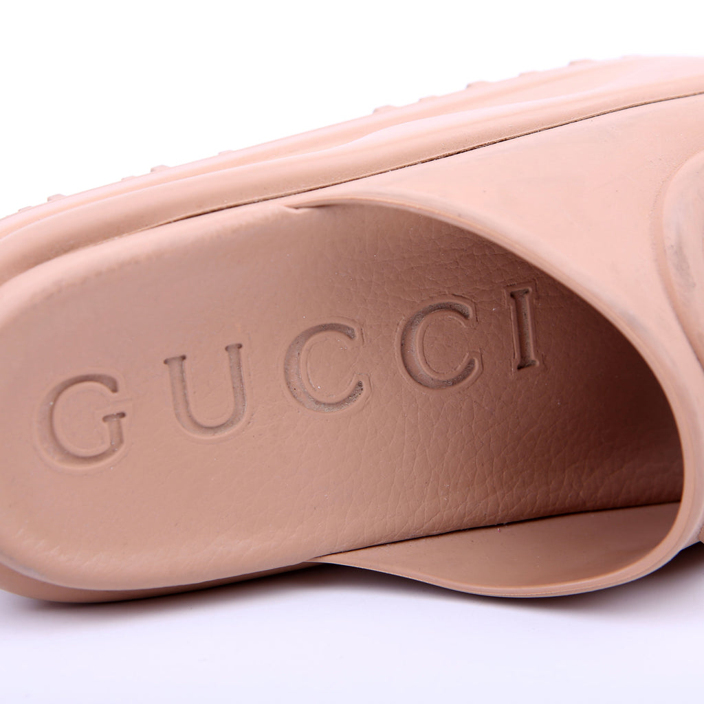 Gucci Interlocking GG Rubber Slides Size 36 Tan