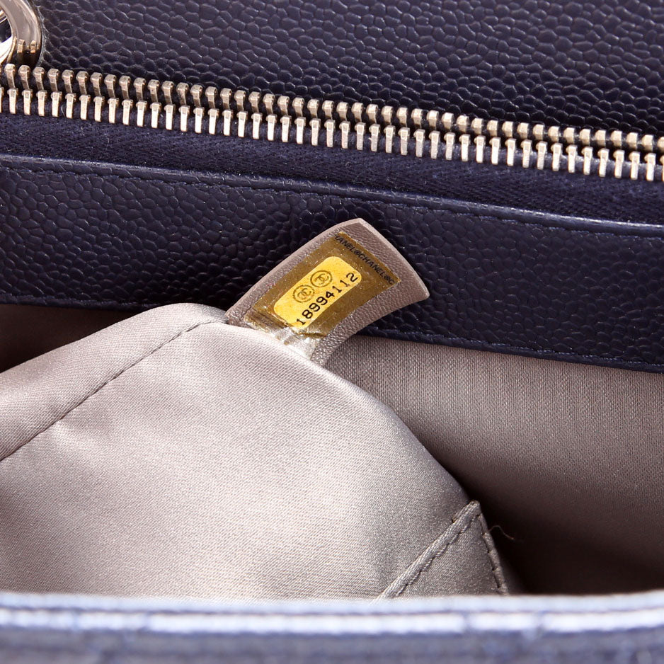 Grand Shopping Tote Caviar 18M Navy/Silver