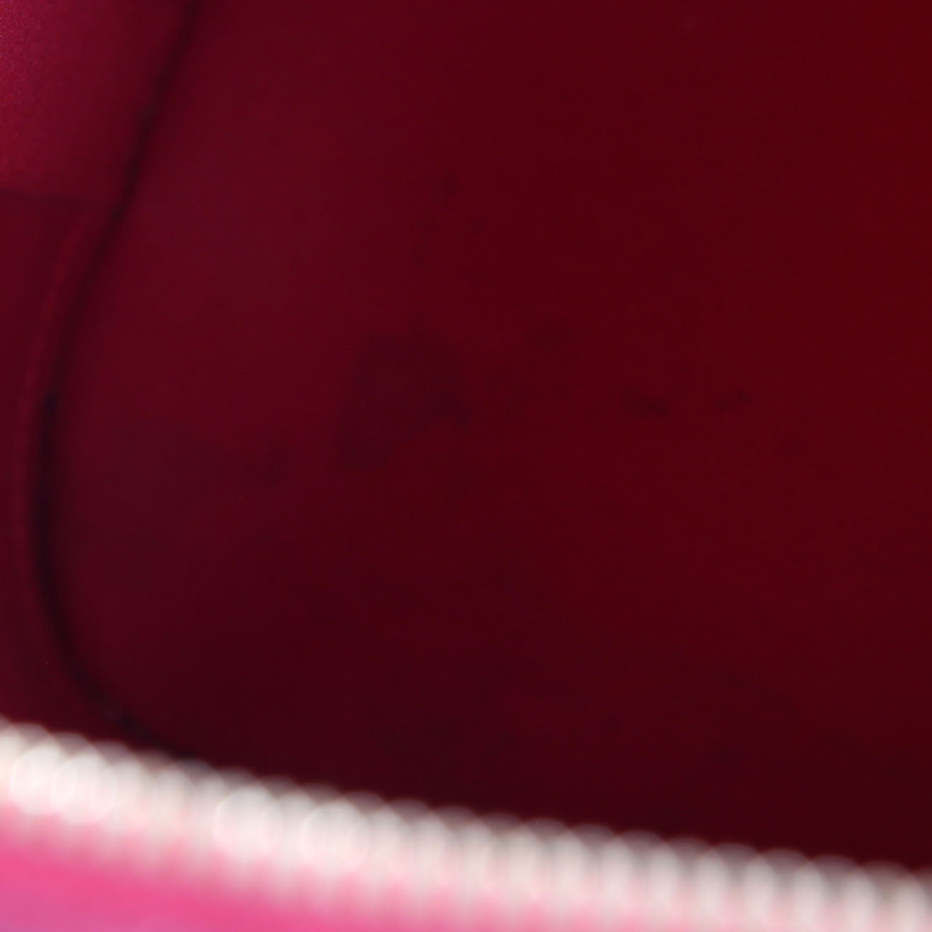 Alma PM Vernis Red