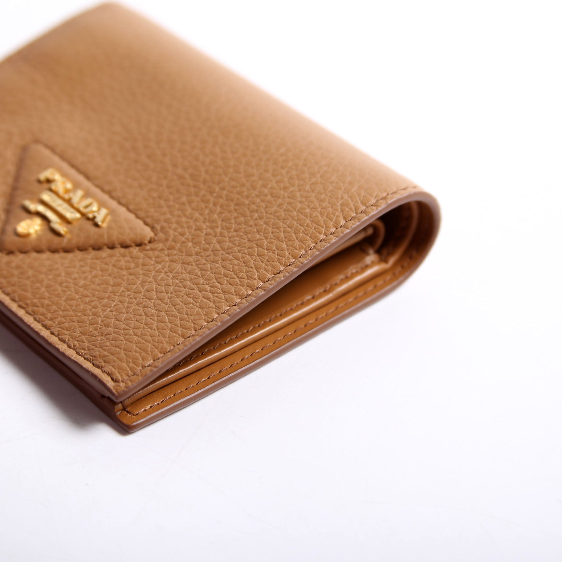1MV204 Small Leather Wallet Brown