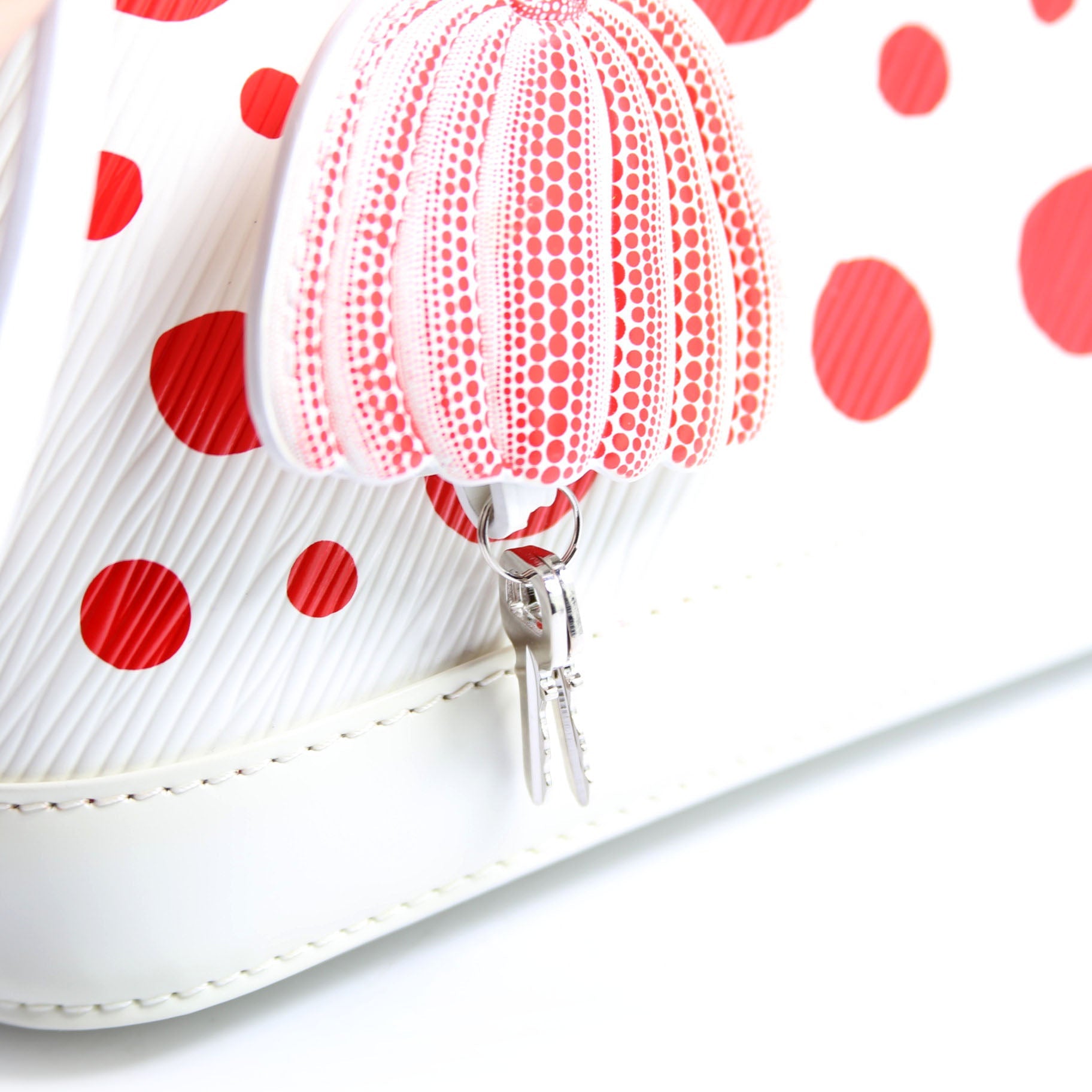Alma BB Infinity Dots Epi White and Red