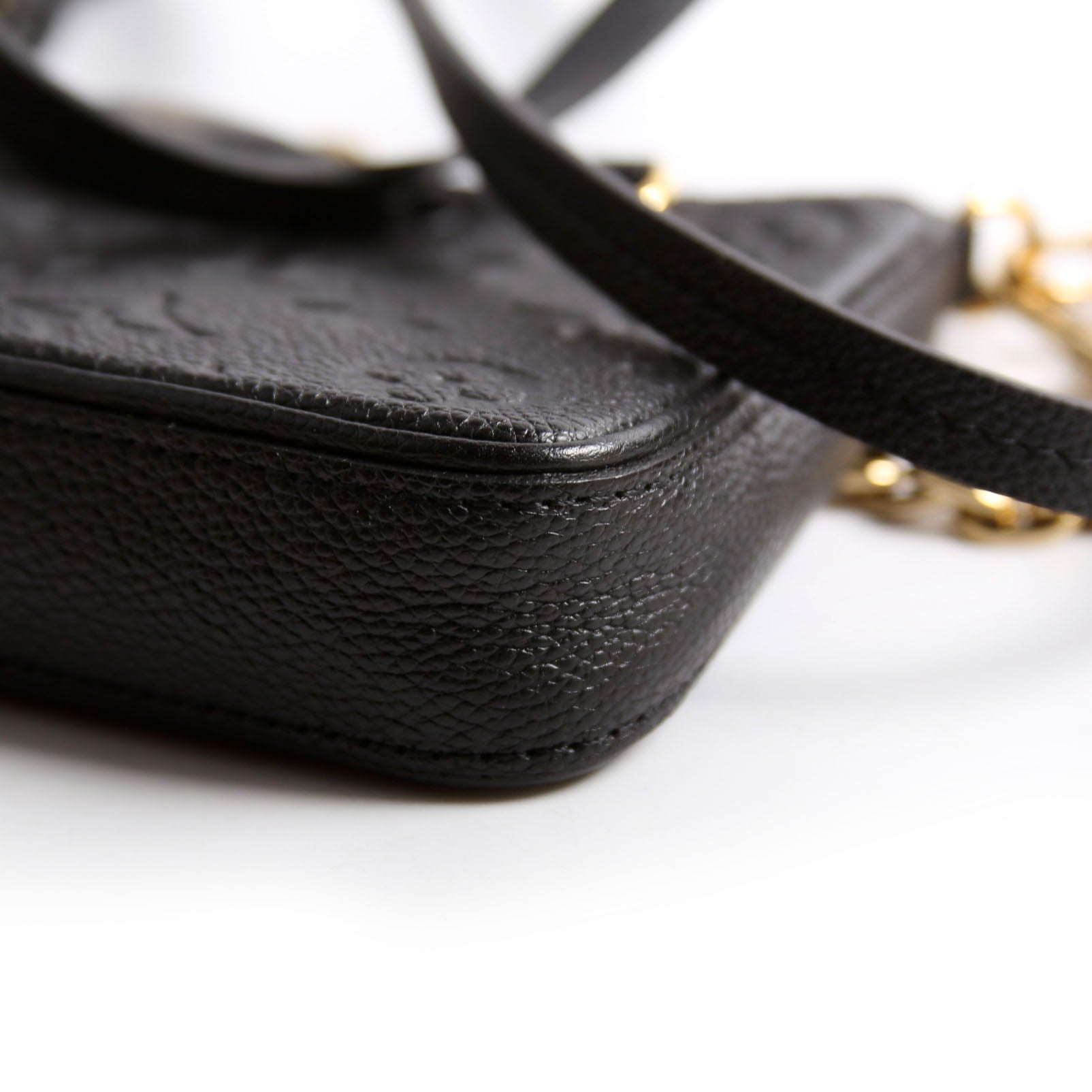 Easy Pouch On Strap Empreinte Black