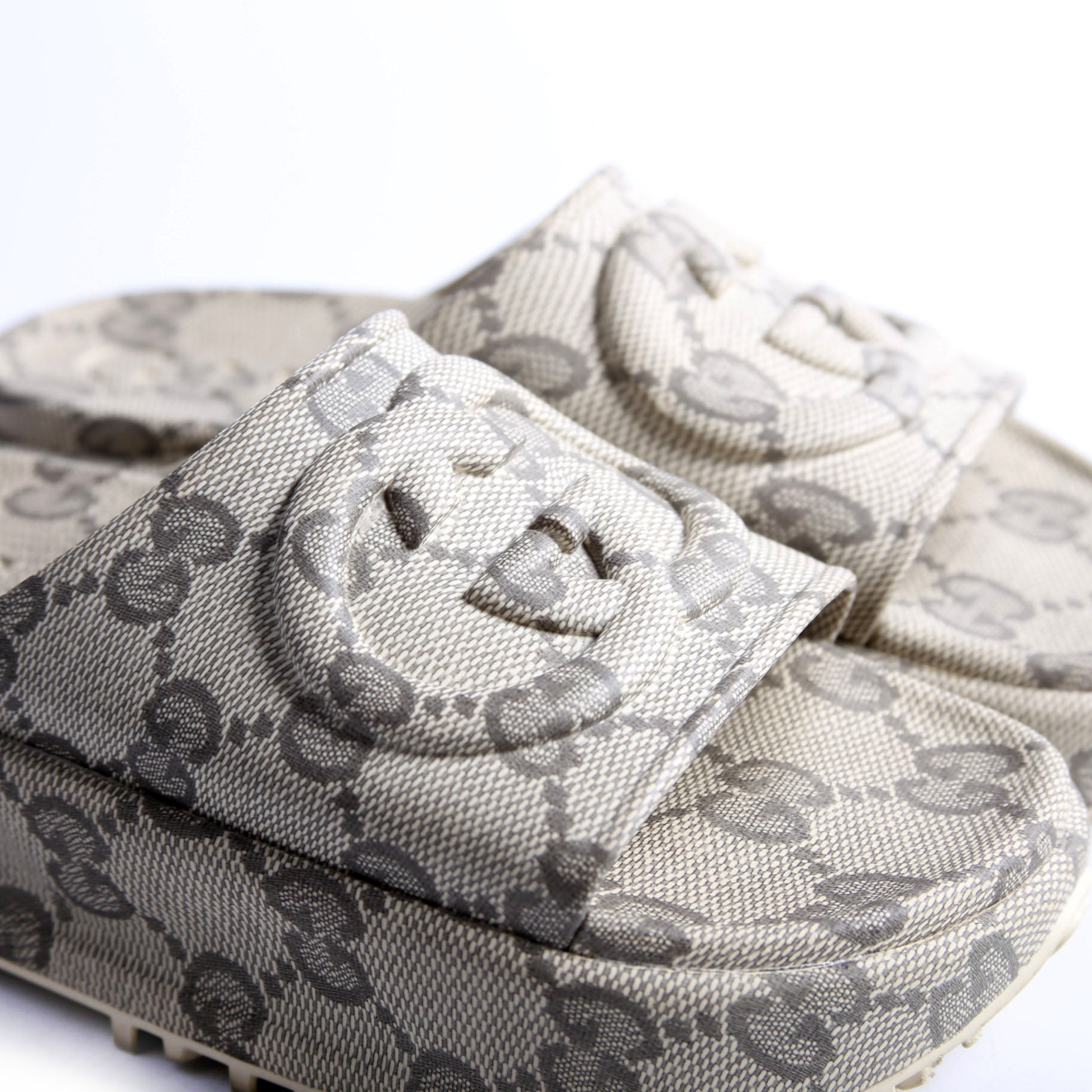 Interlocking G Rubber Platform Slides Size 38