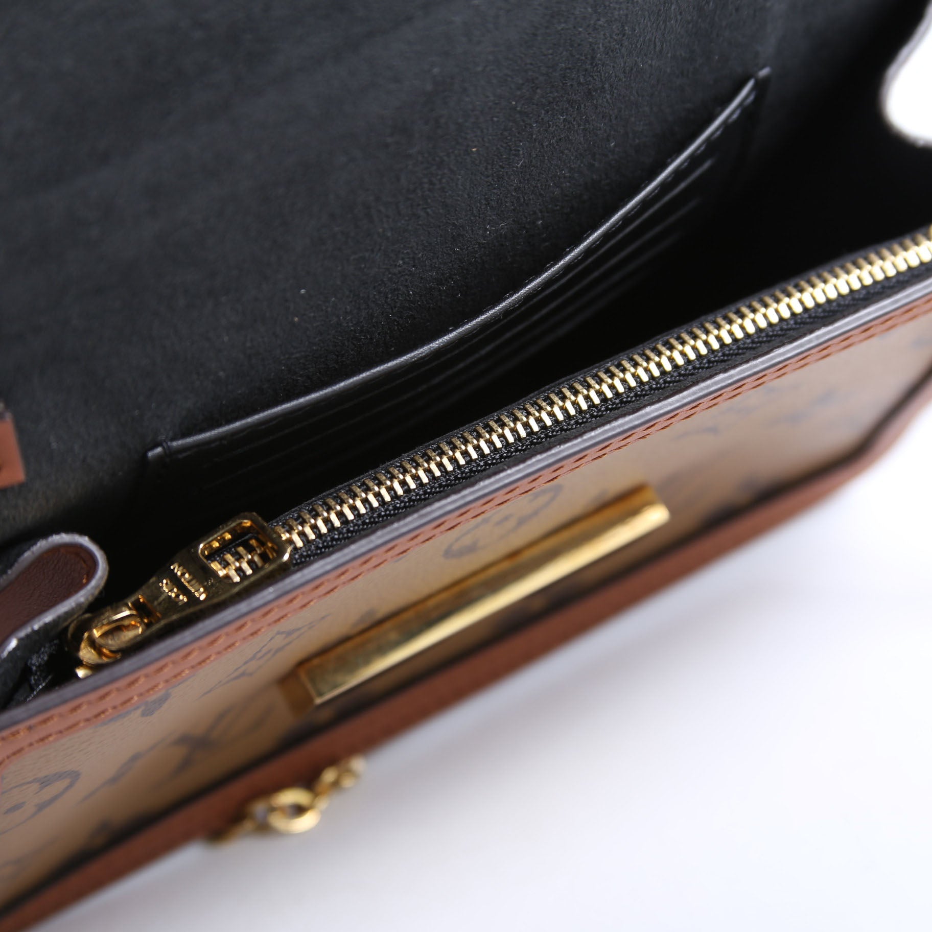 Dauphine Chain Wallet