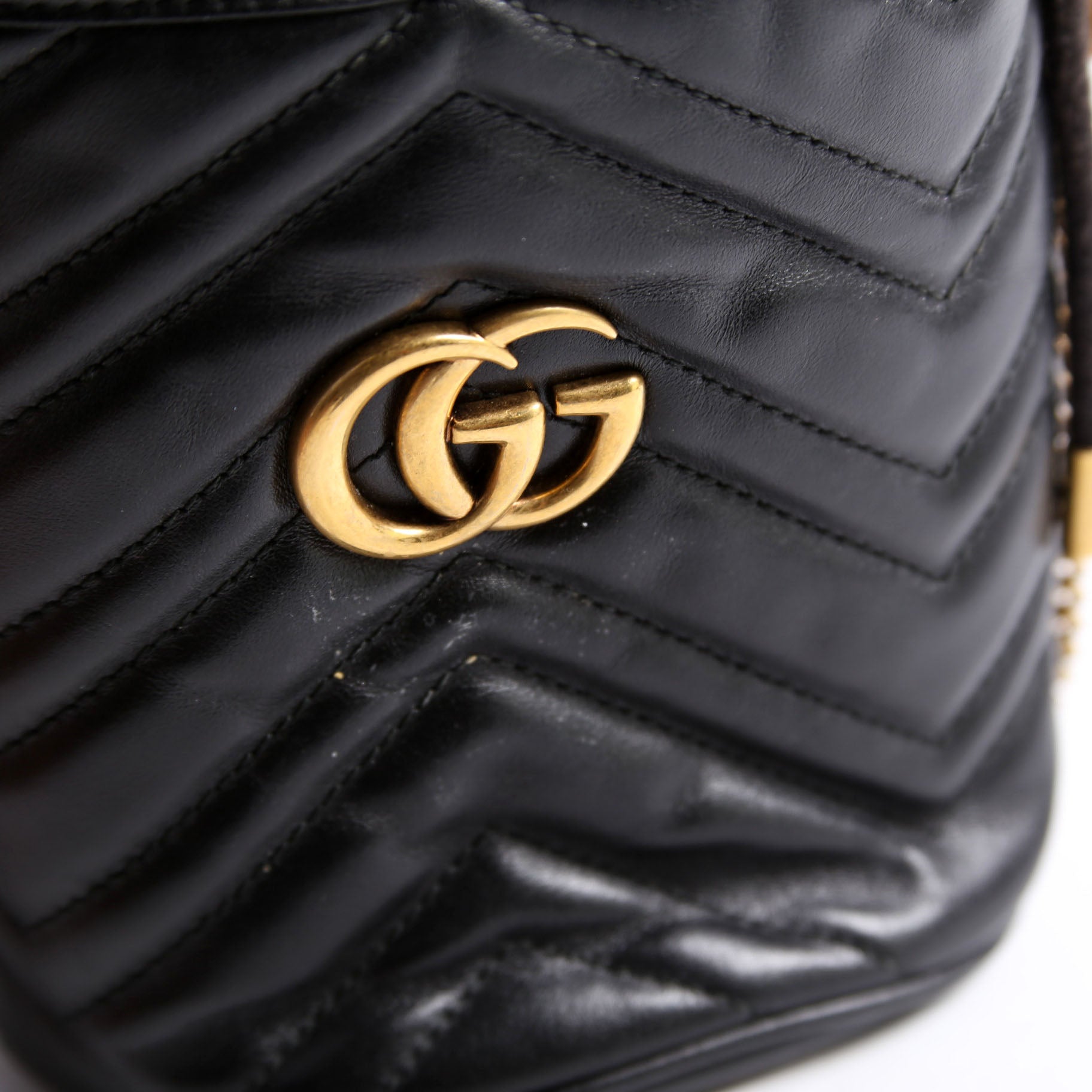 575163 Marmont Mini Bucket