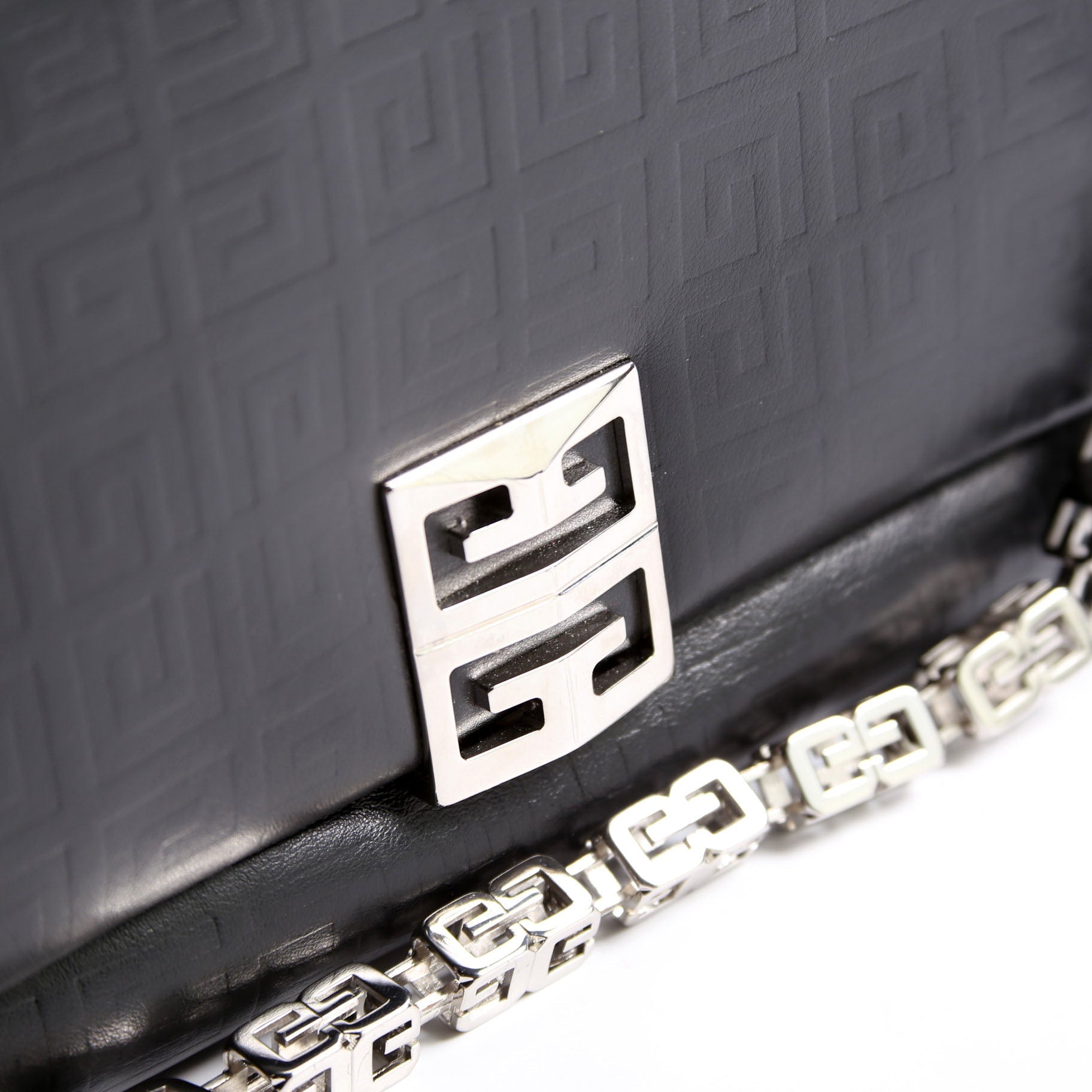 4G Soft Medium Leather Black
