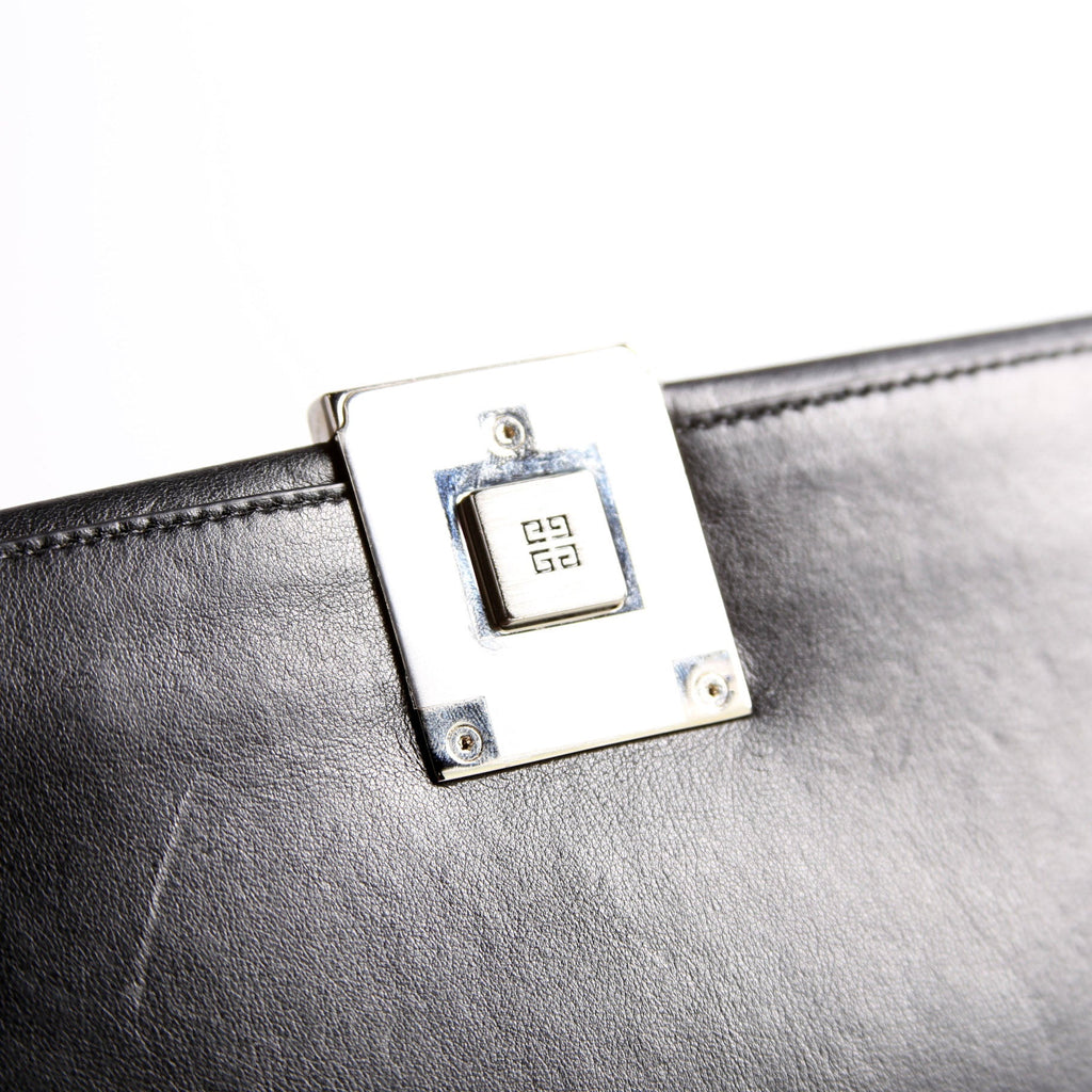 4G Soft Medium Leather Black
