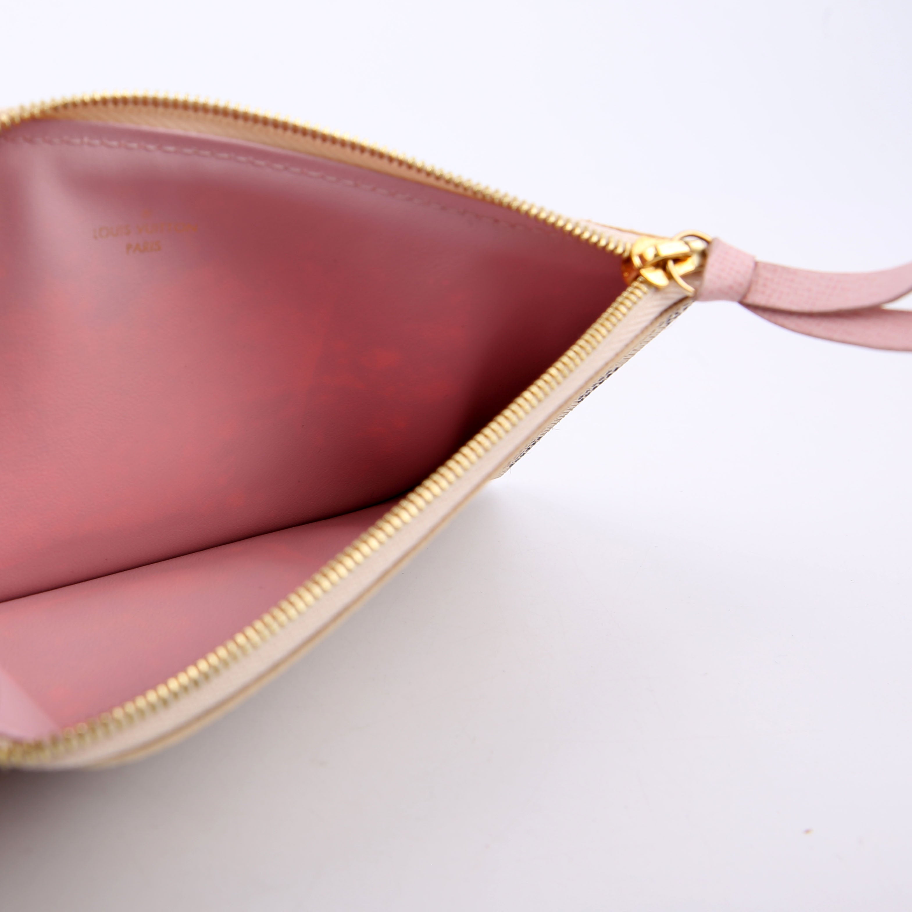 Pochette Felicie Damier Azur Pink