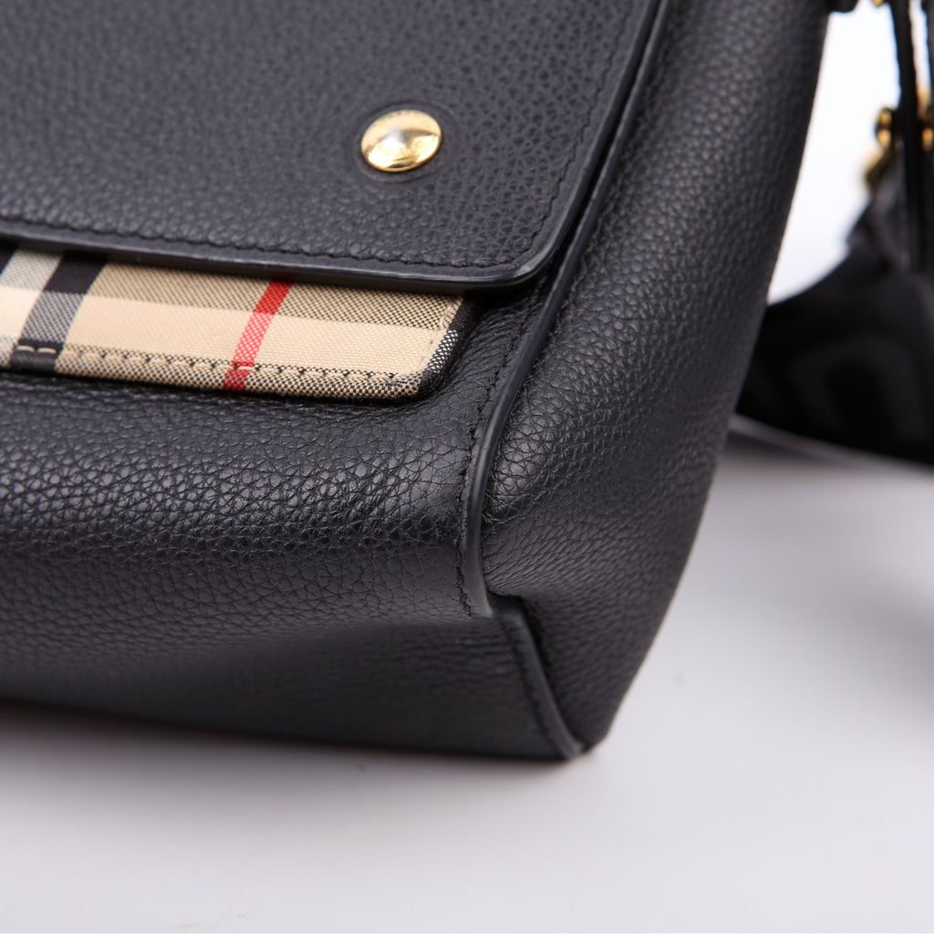 Vintage Check Note Crossbody Bag Black