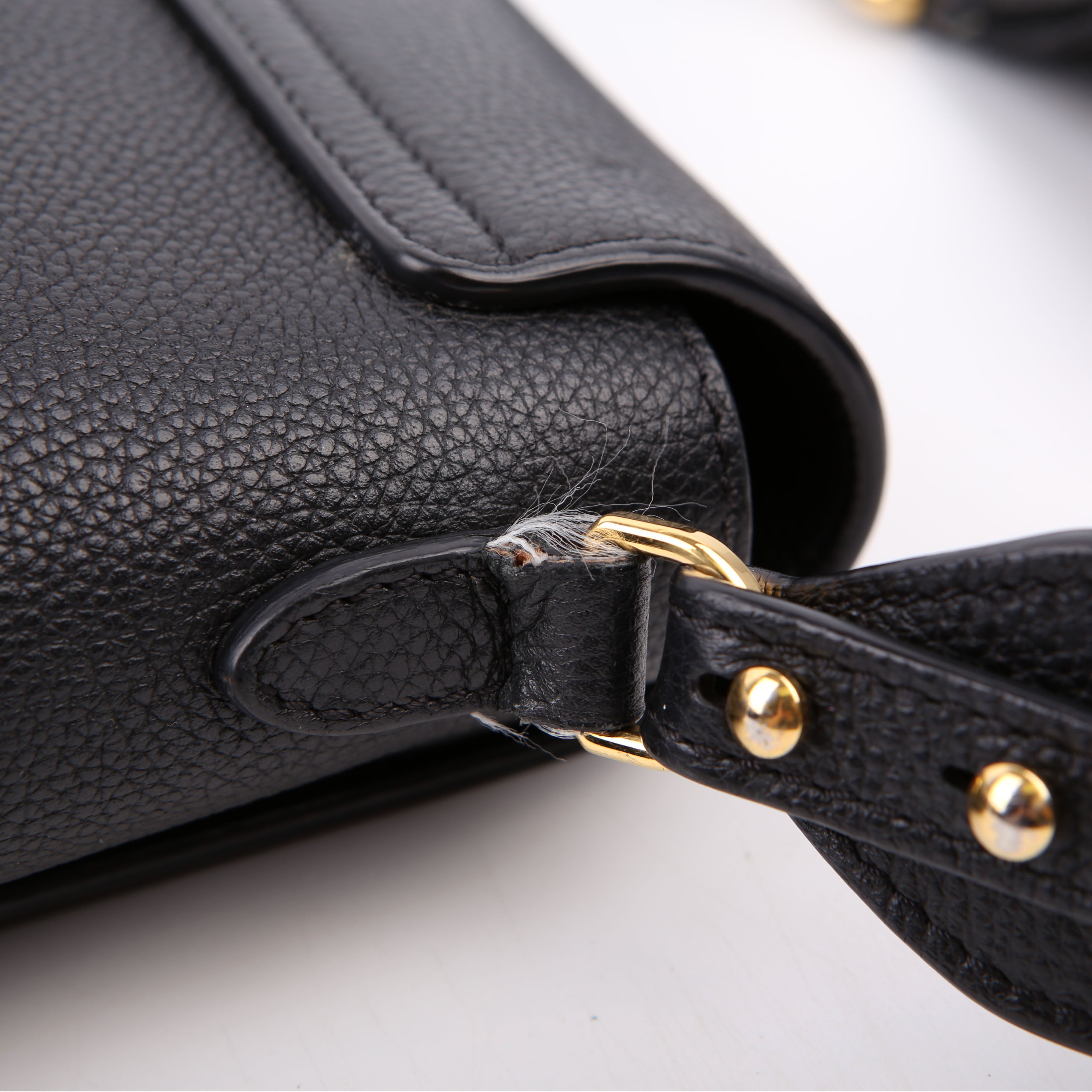 Vintage Check Note Crossbody Bag Black