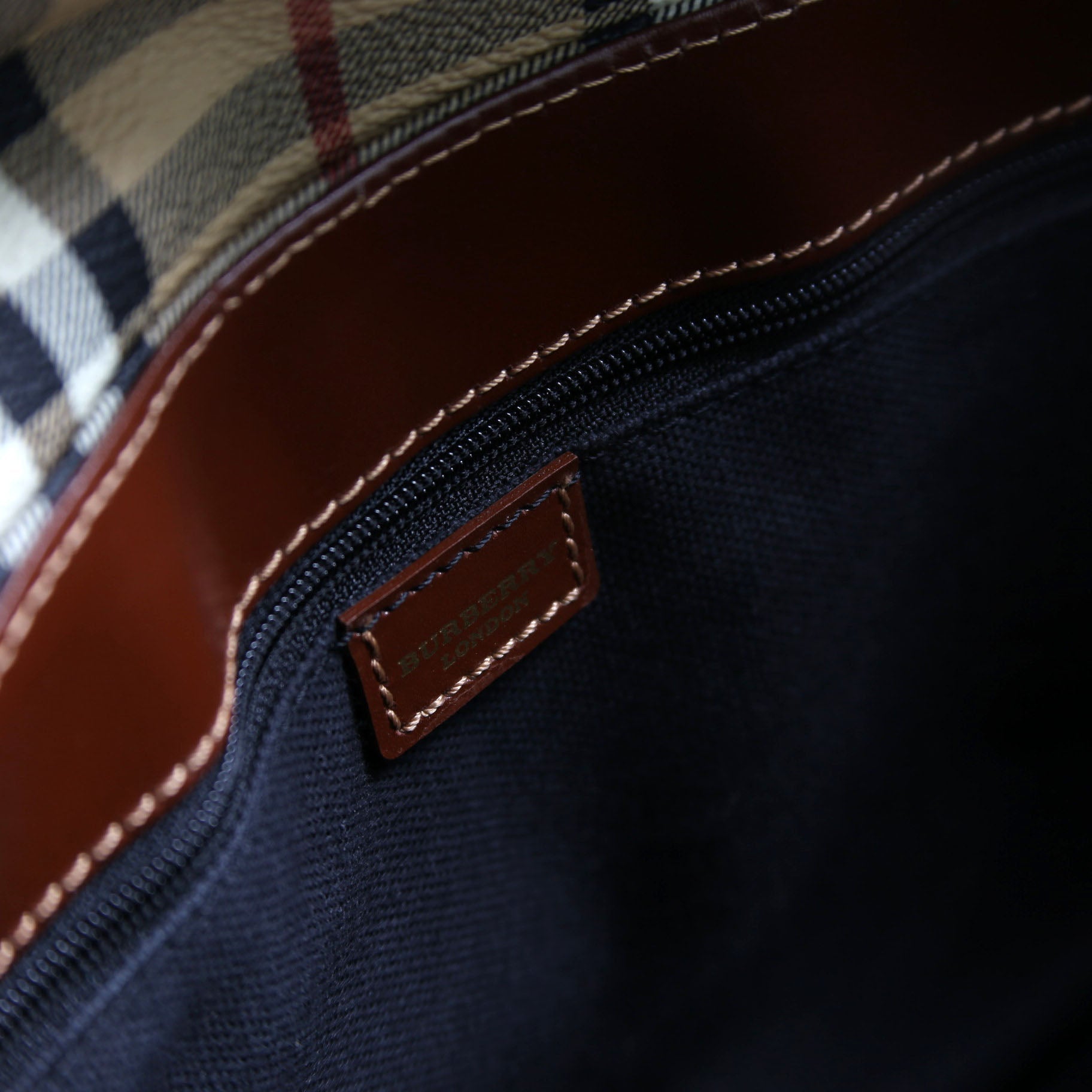 Haymarket Check Shoulder Small