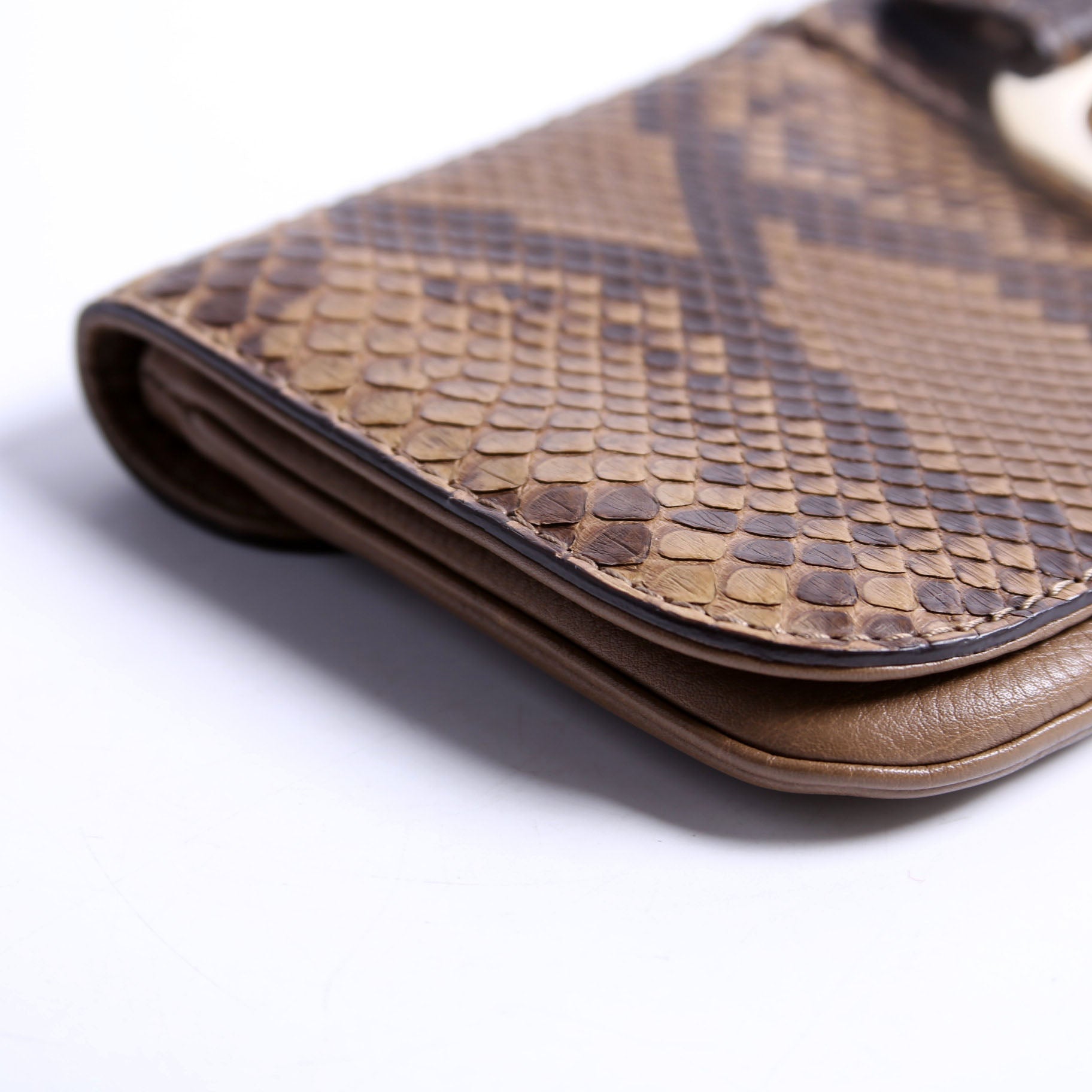 257053 Greenwich Clutch Python Leather Brown
