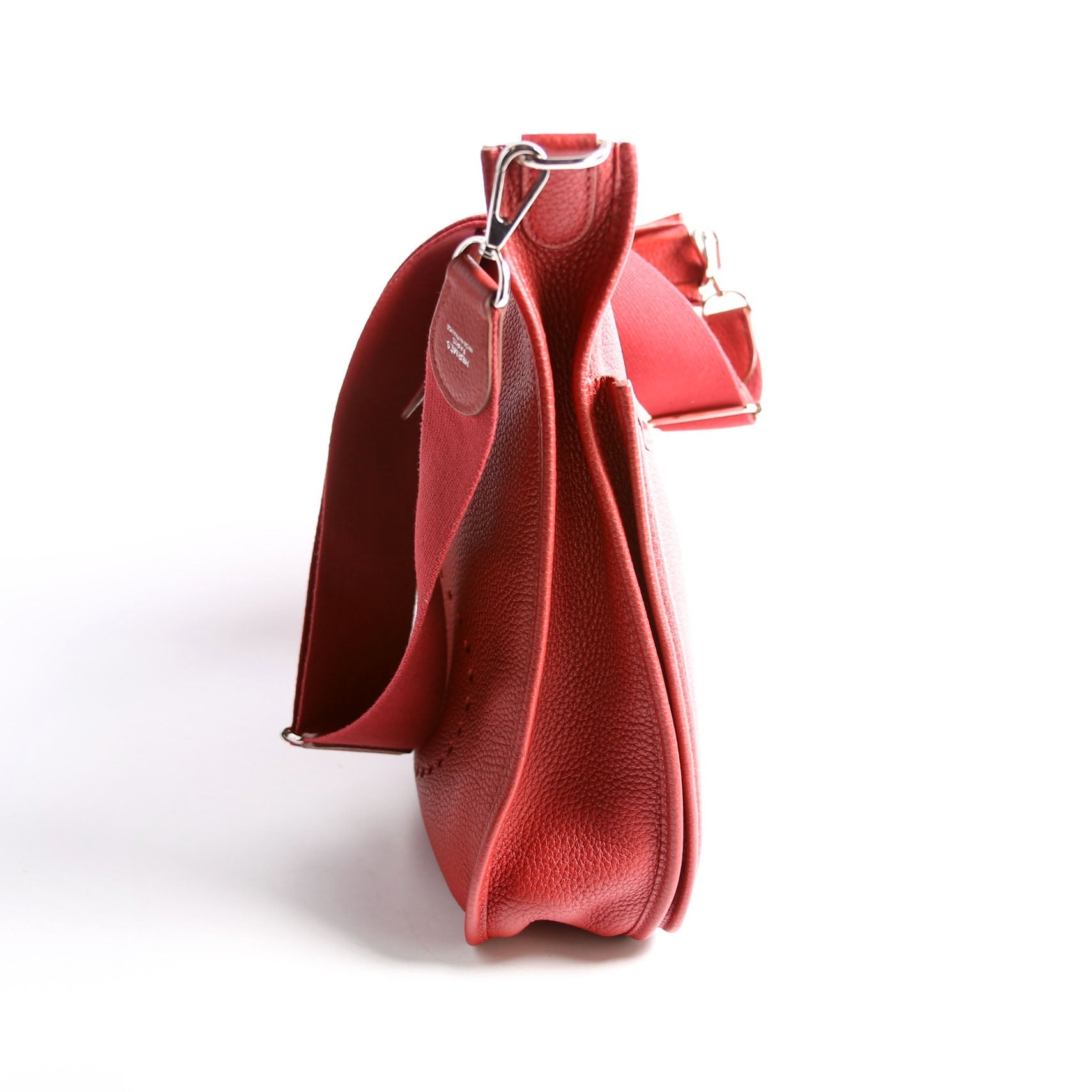 Evelyne III GM Red