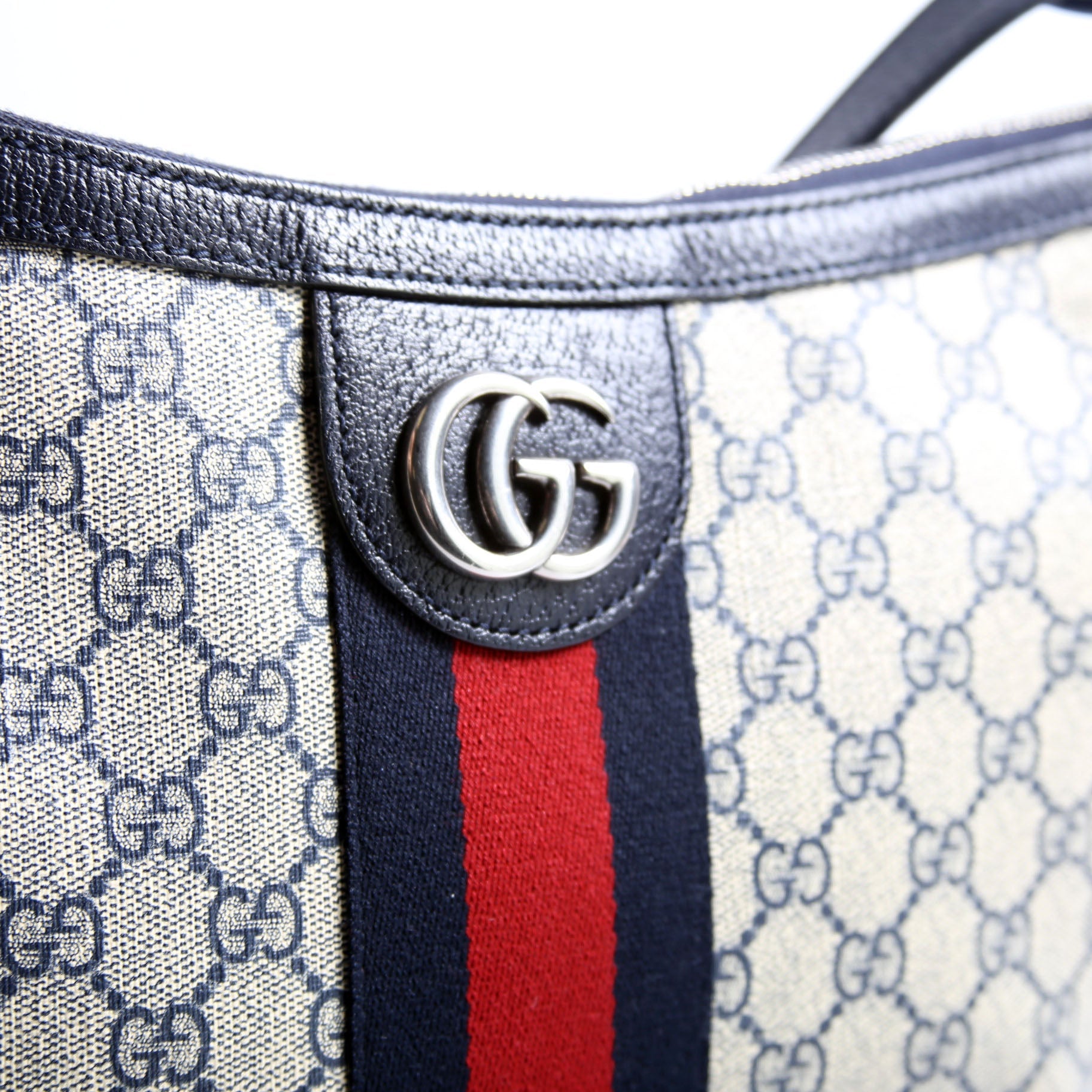 598125 Ophidia GG Supreme Small Shoulder Bag Navy