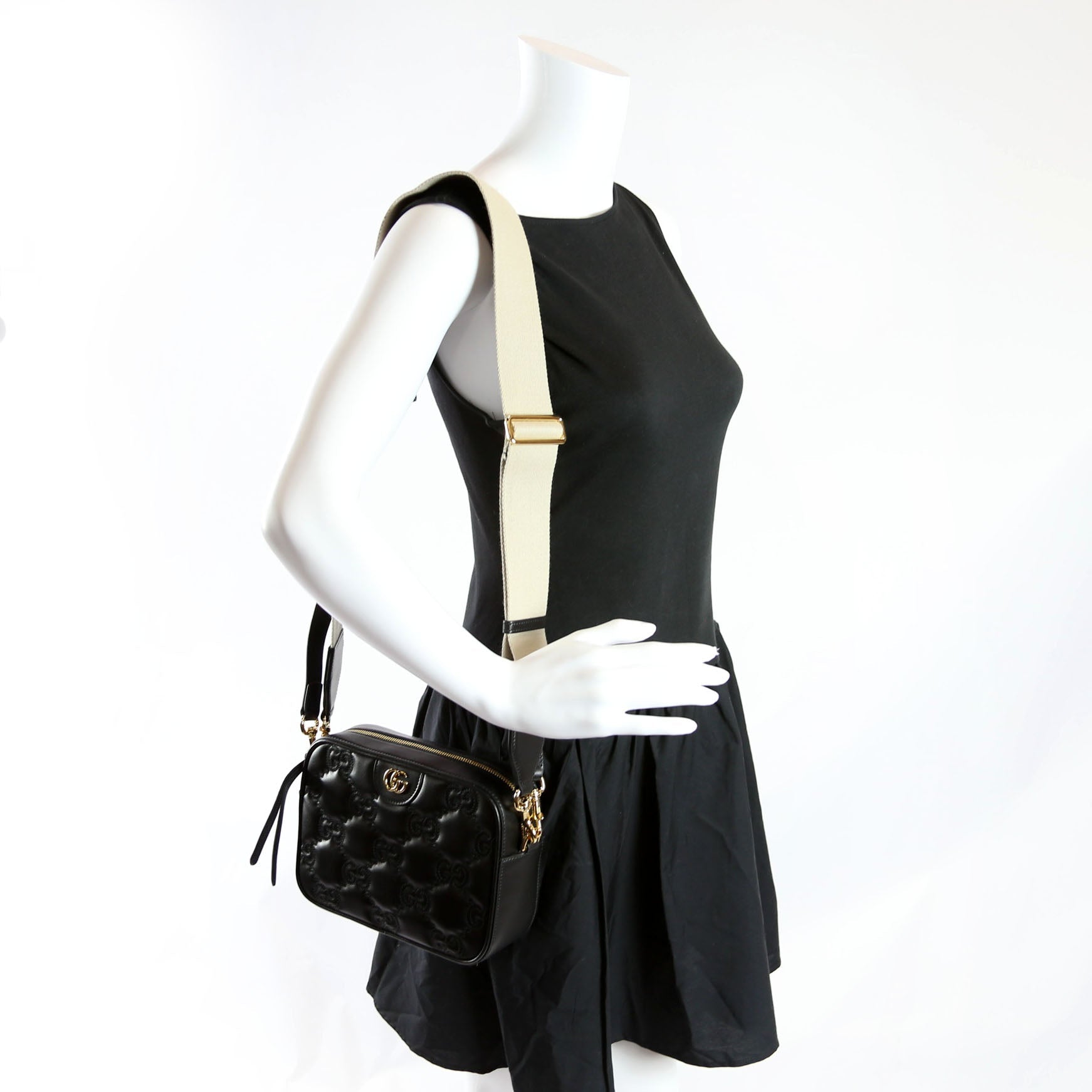 Gucci 702234 GG Matelasse Small Black