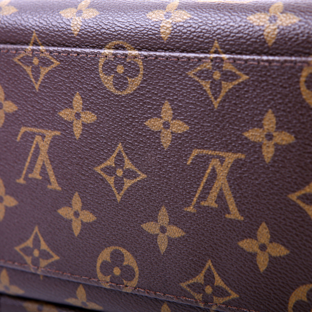 Manhattan PM Monogram