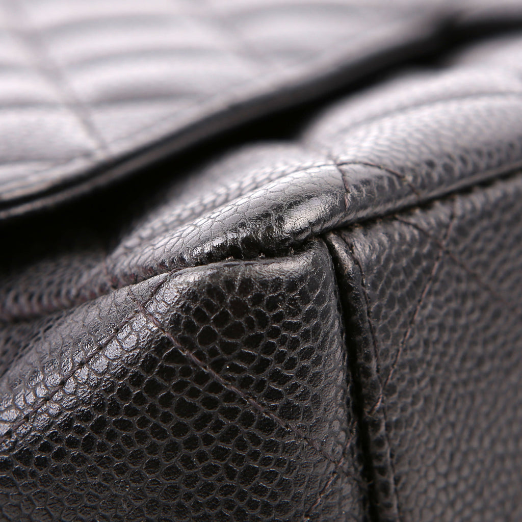 Classic Flap Maxi Caviar 15M Black