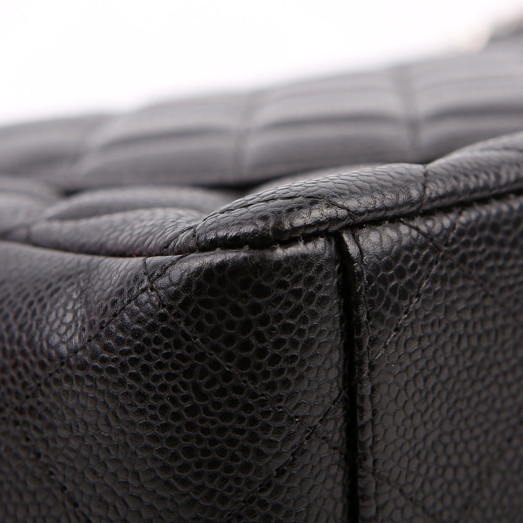 Classic Flap Maxi Caviar 15M Black