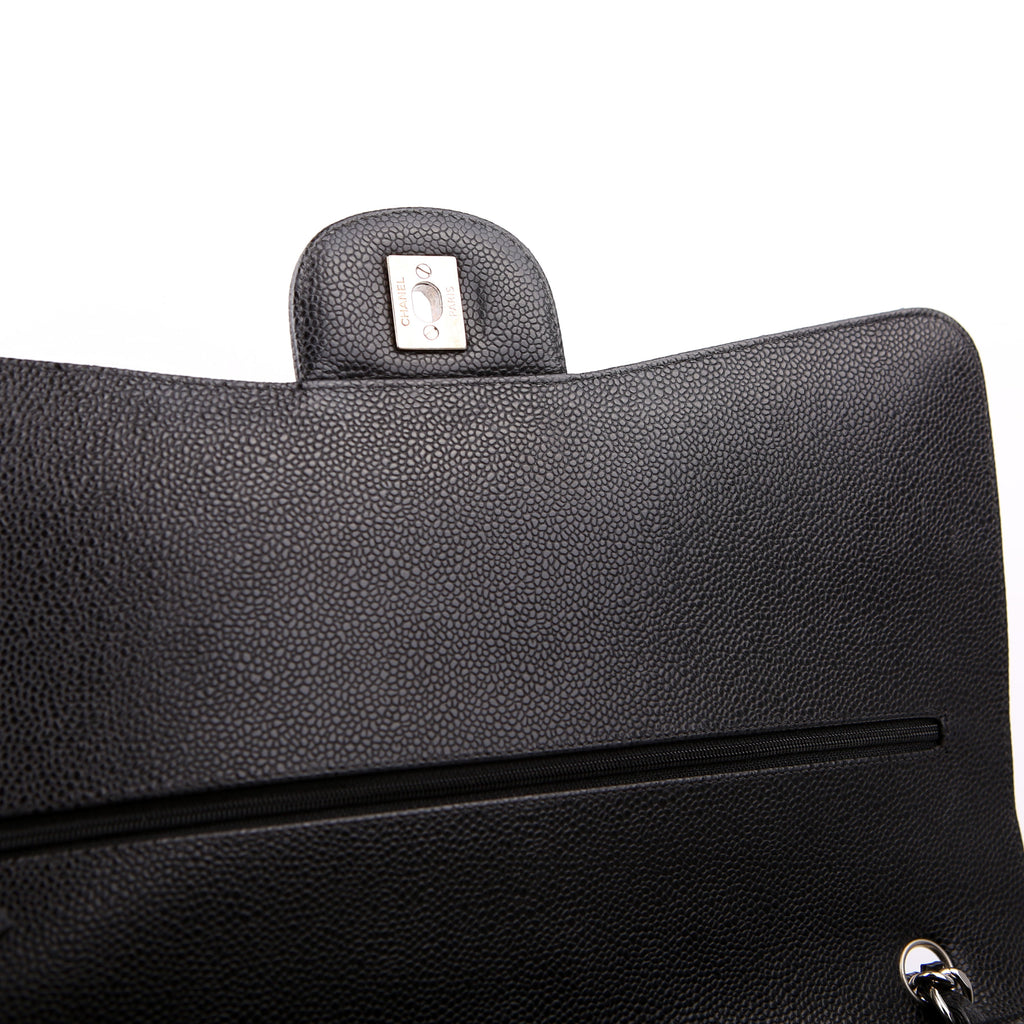 Classic Flap Maxi Caviar 15M Black