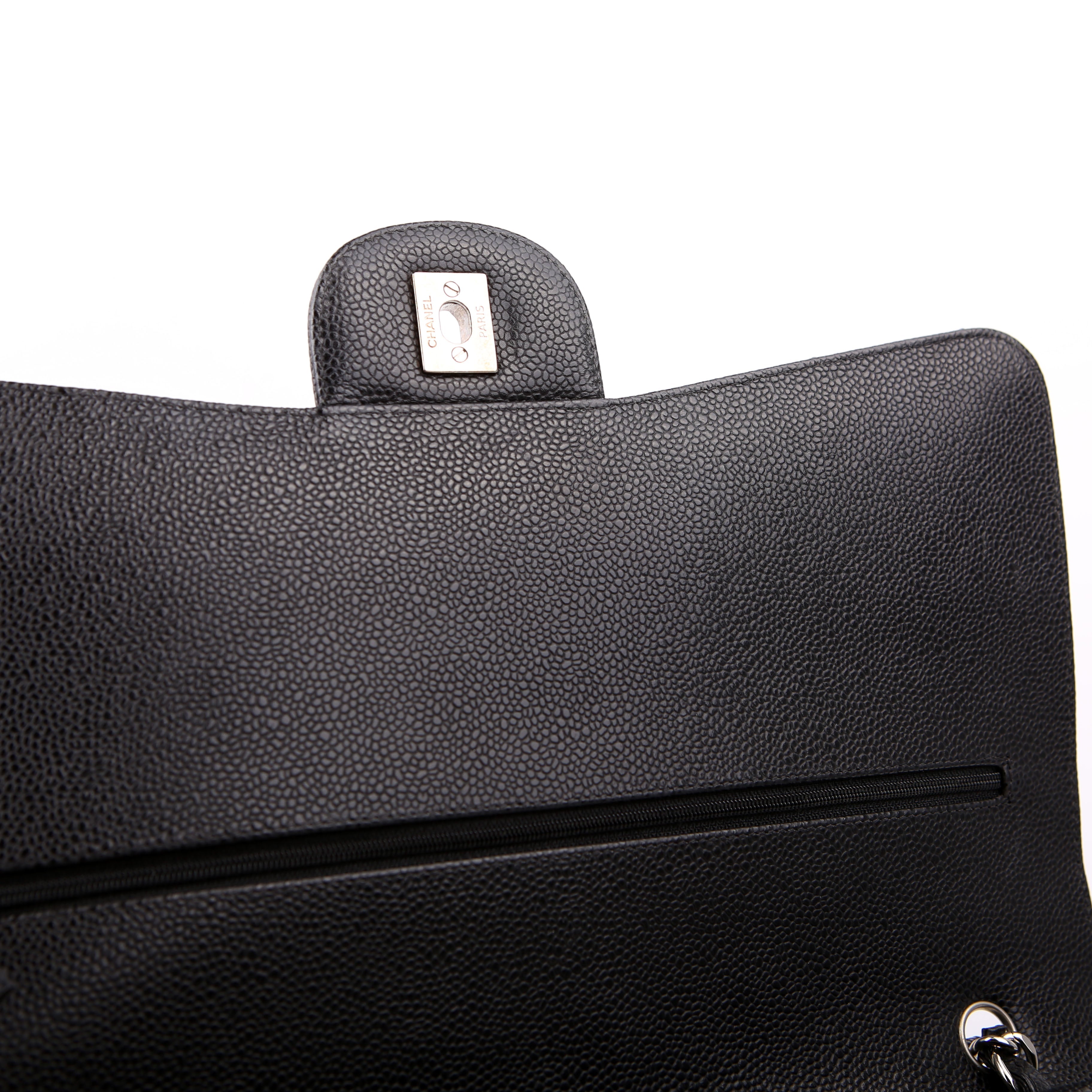 Classic Flap Maxi Caviar 15M Black