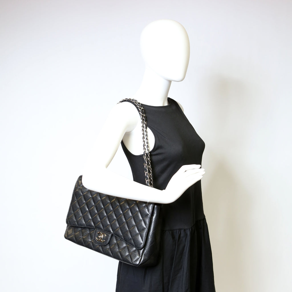 Classic Flap Maxi Caviar 15M Black