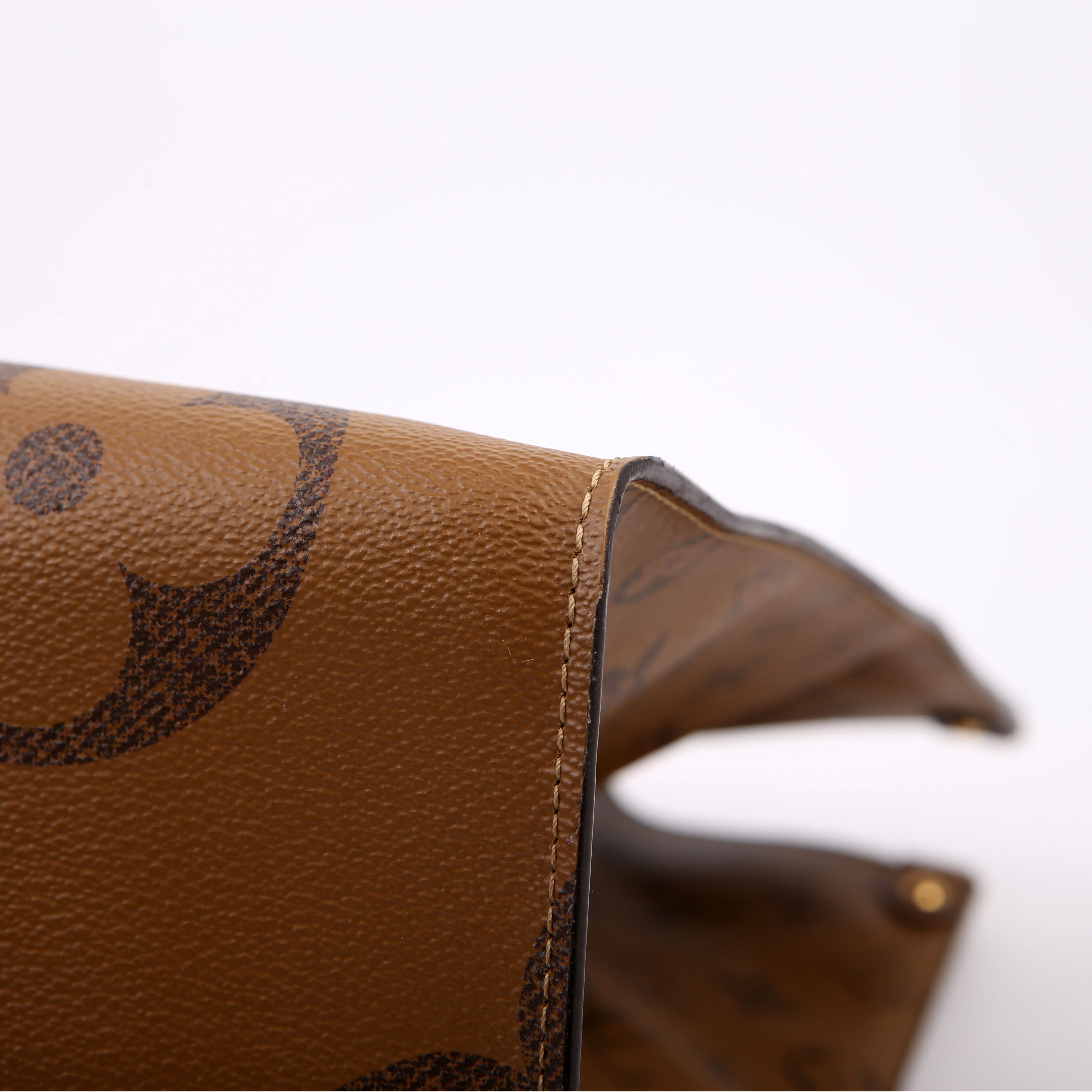 ONTHEGO GM Reverse Monogram