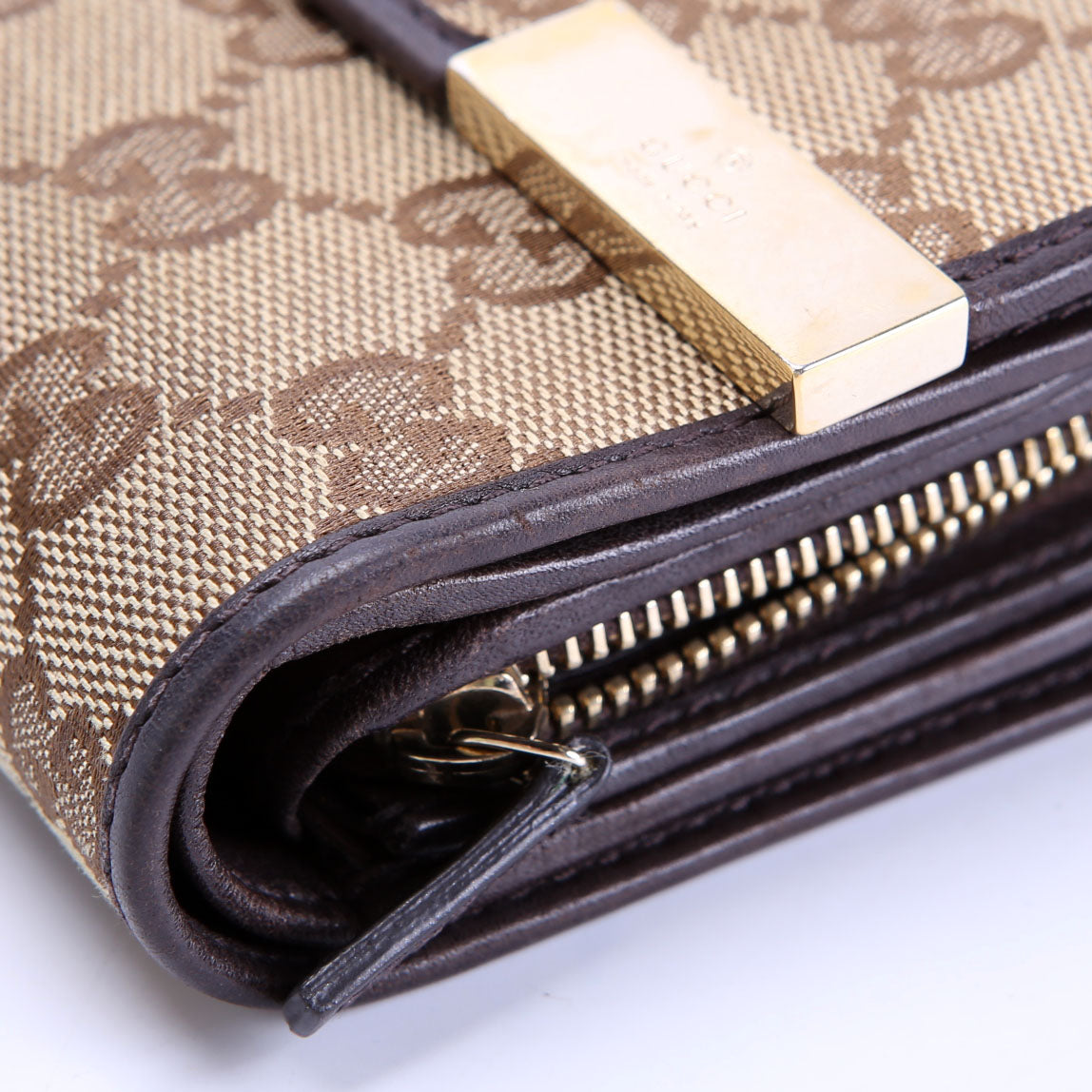 256935 GG Canvas Tri-Fold Compact Wallet