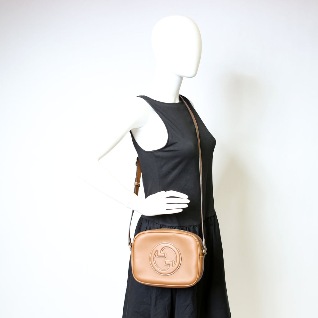 820429 Blondie Camera Shoulder Bag Brown