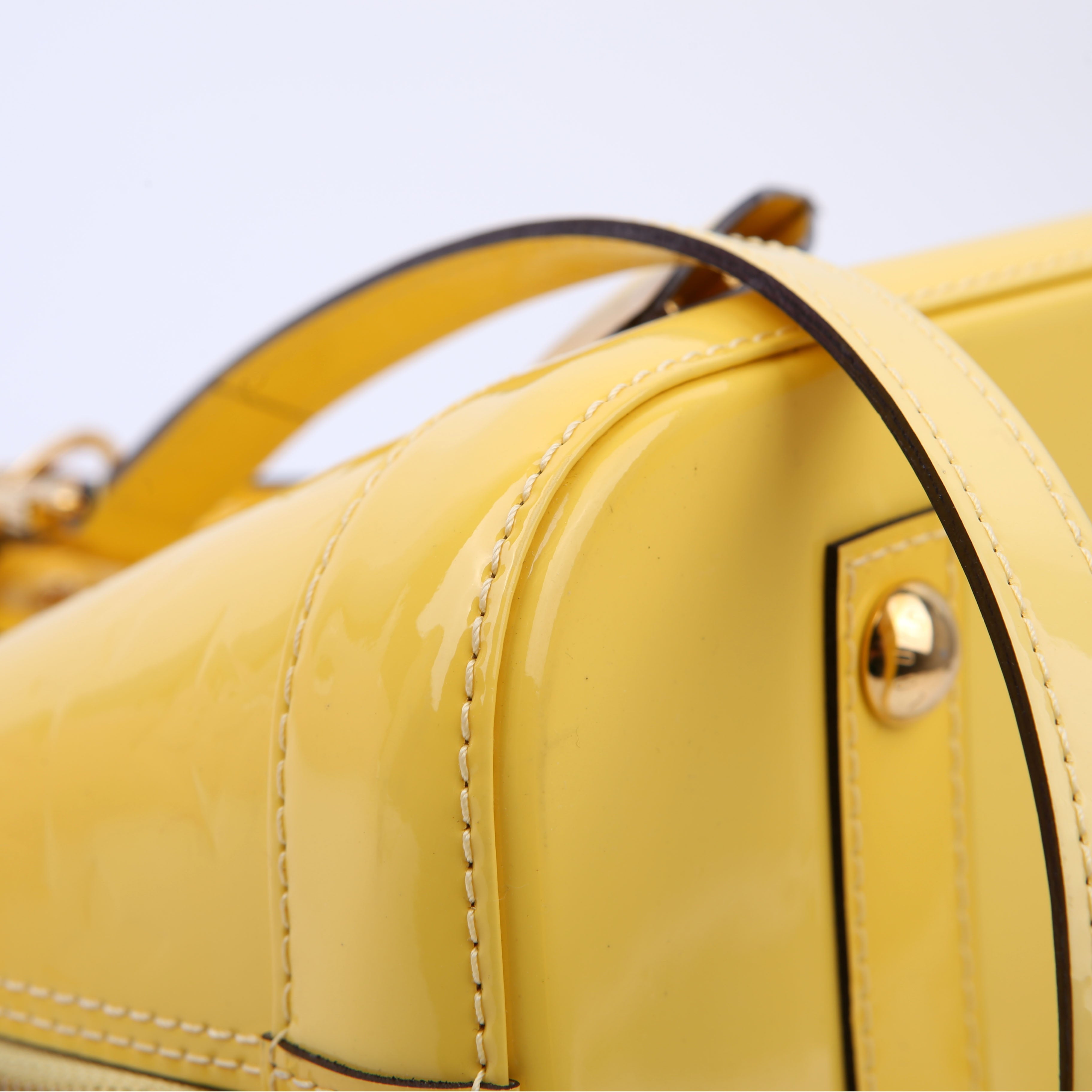 Alma PM with Strap Vernis Yellow