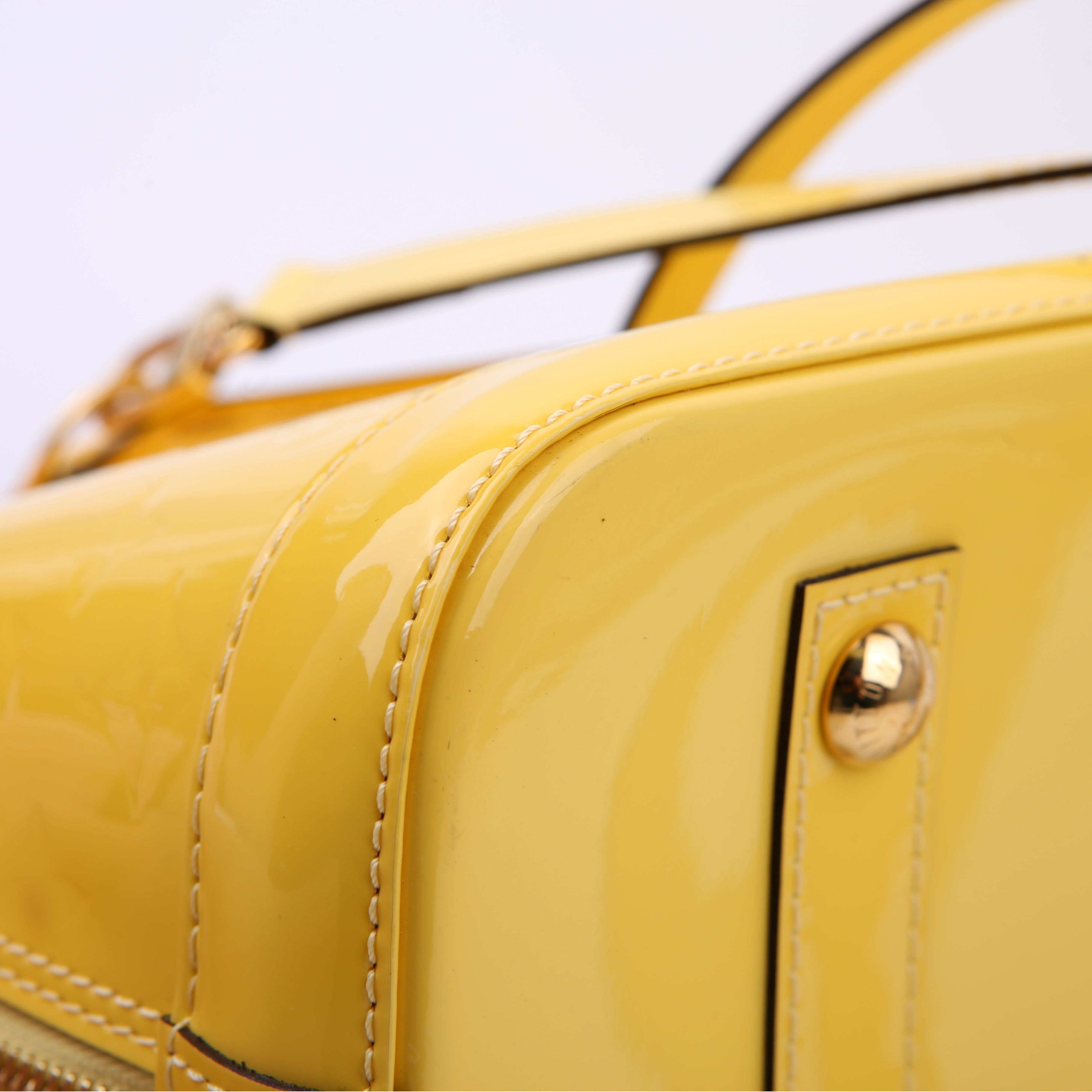 Alma PM with Strap Vernis Yellow