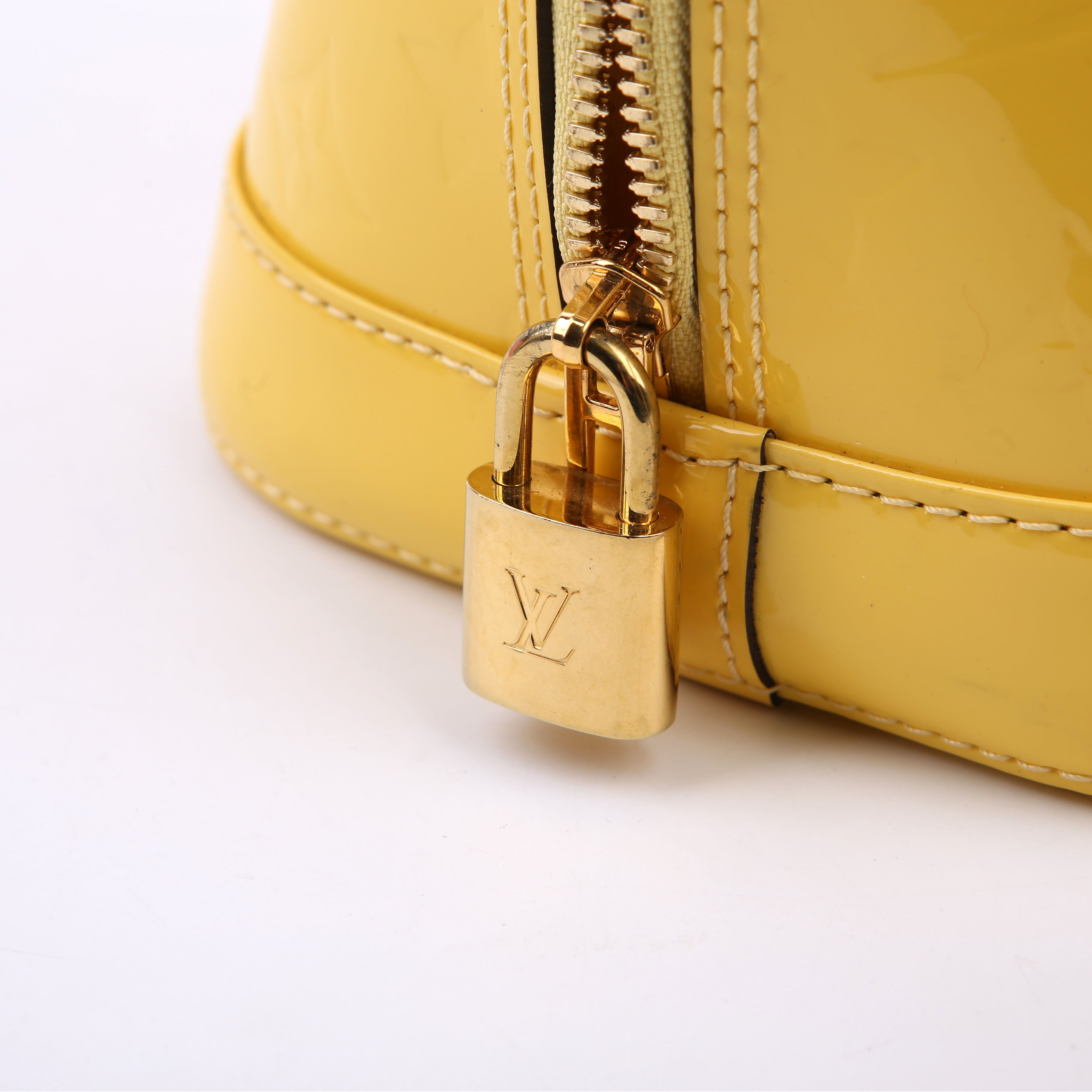 Alma PM with Strap Vernis Yellow