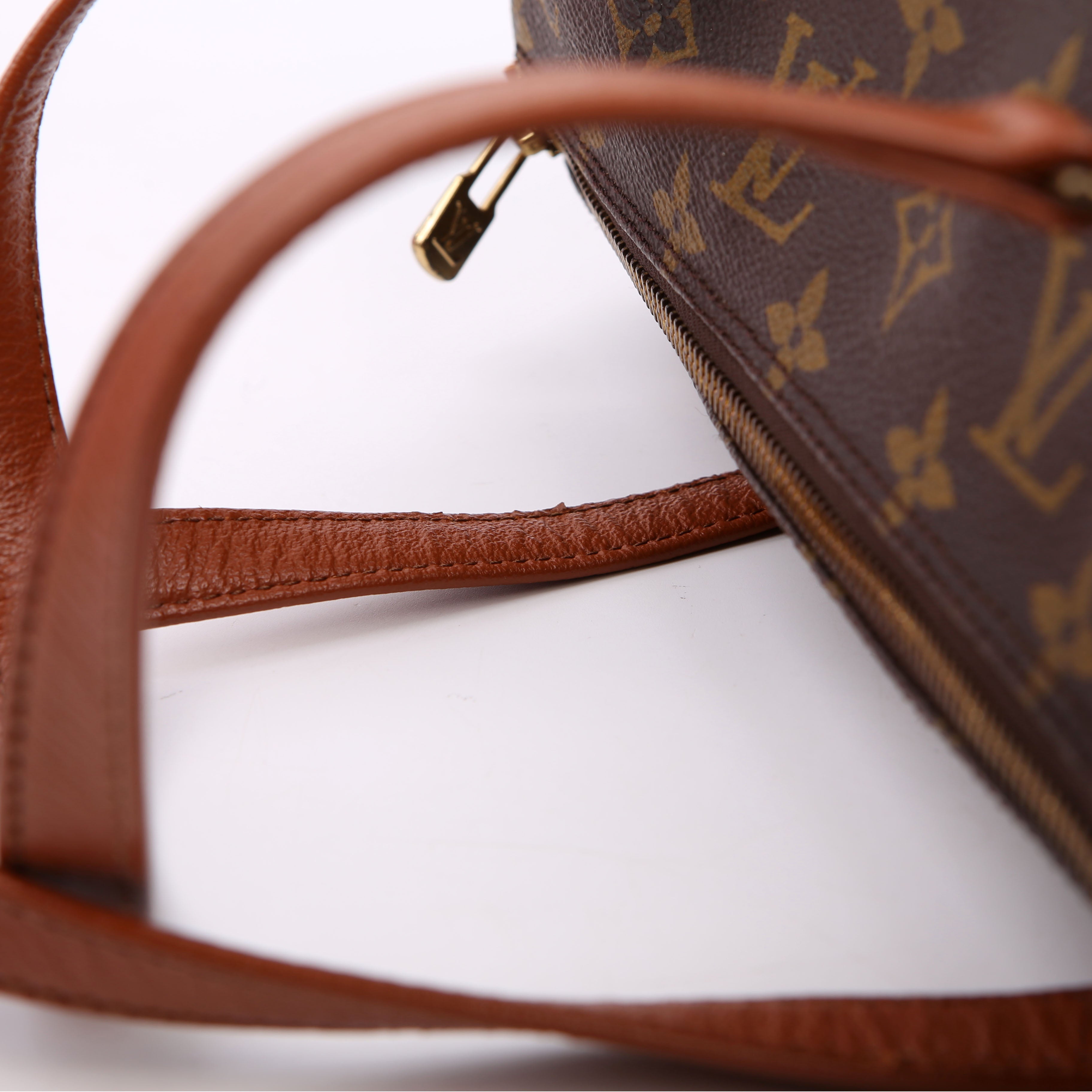 Papillon 30 11.5 Monogram