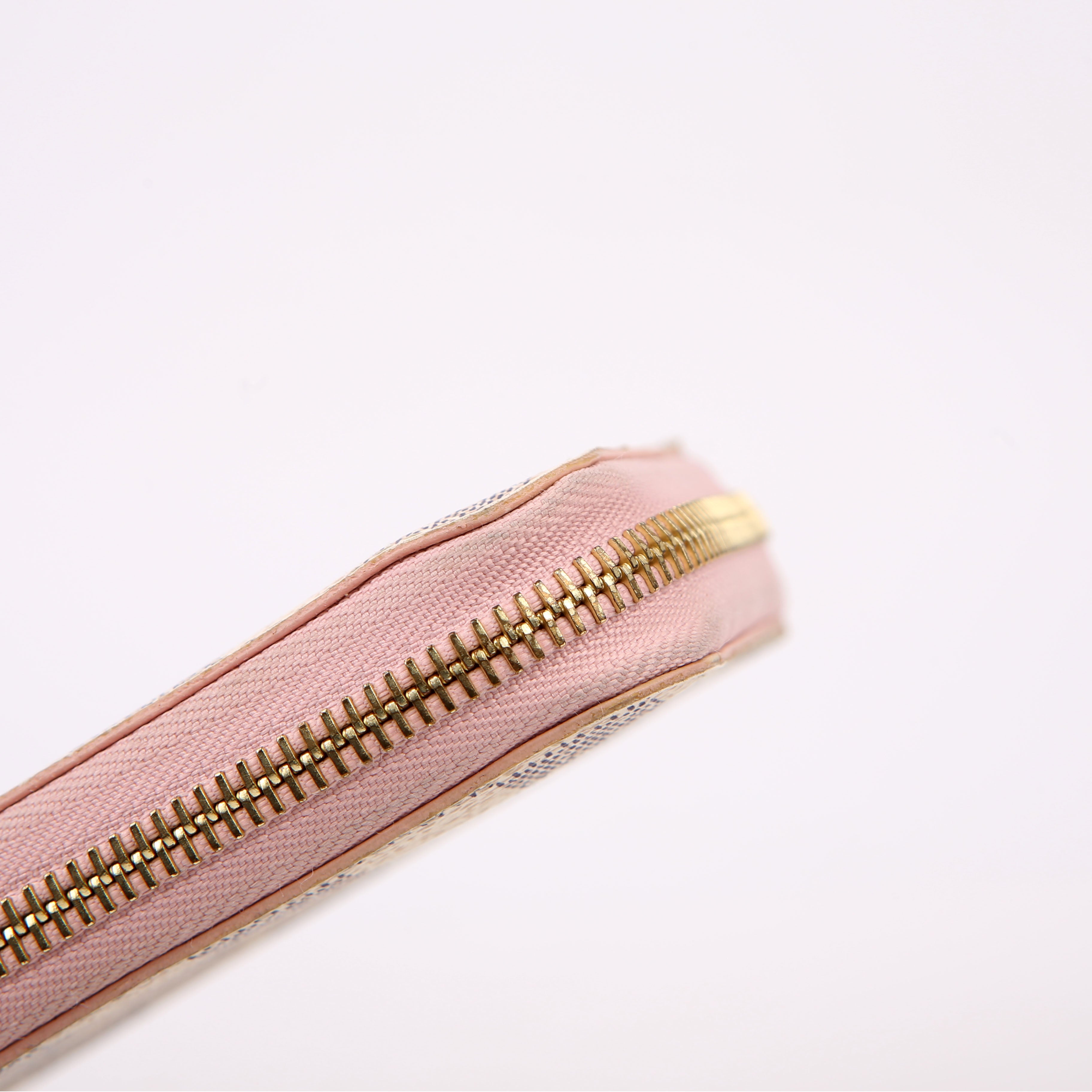 Zippy Wallet Damier Azur Pink