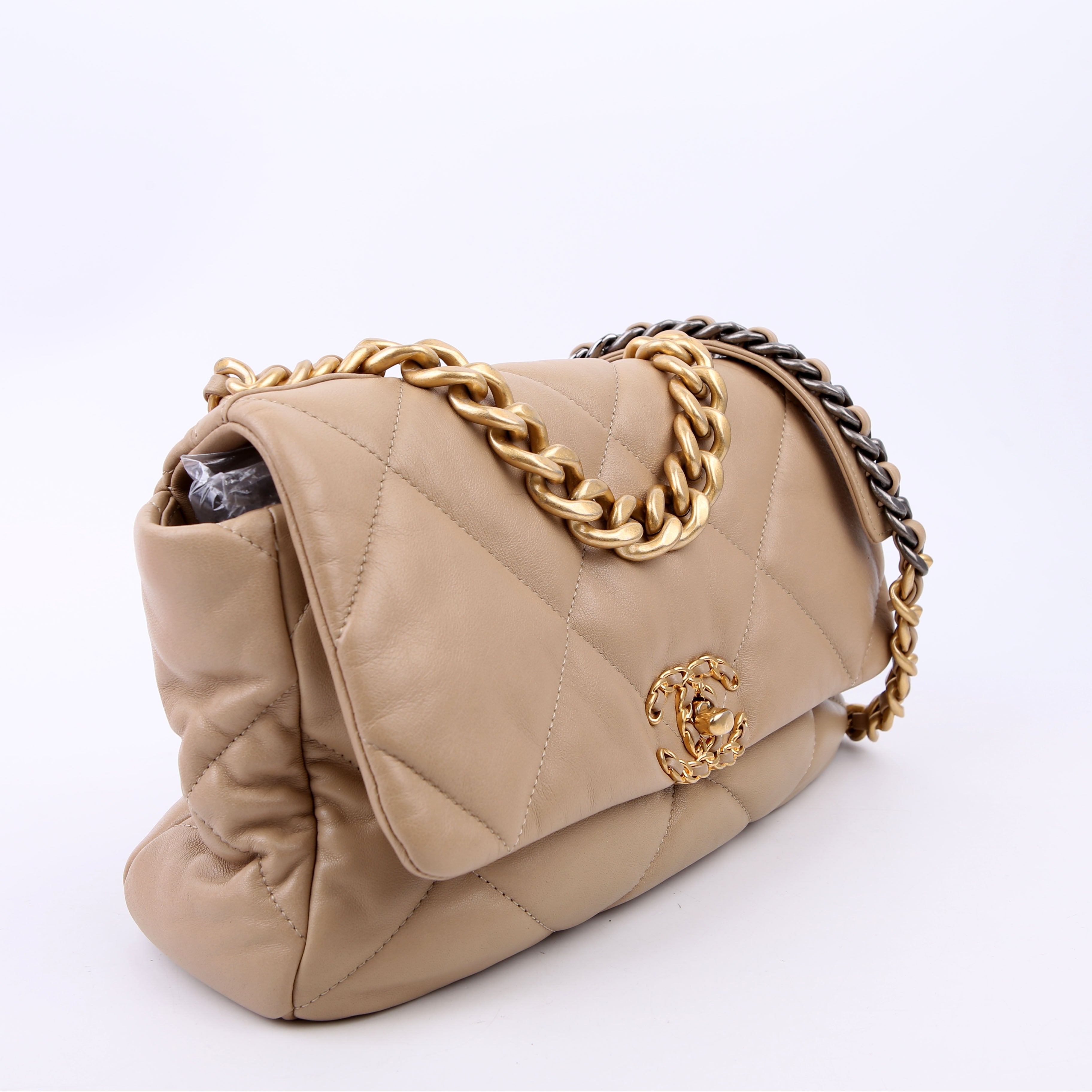 Quilted Goatskin 19 Medium Flap 31M