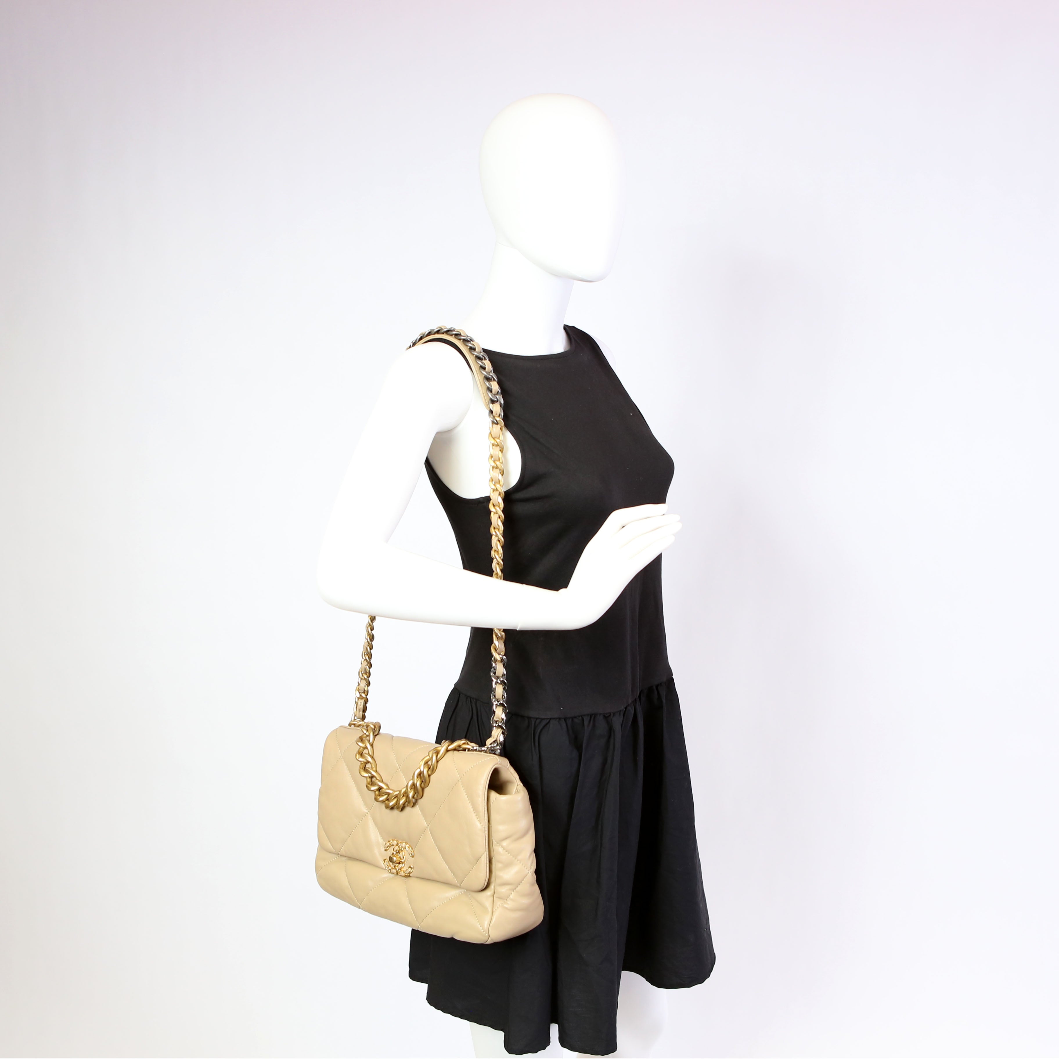 Quilted Goatskin 19 Medium Flap 31M