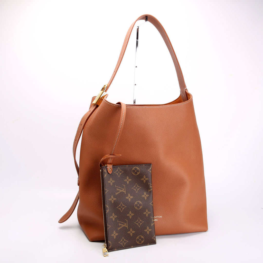 Low Key Hobo MM Calfskin Brown